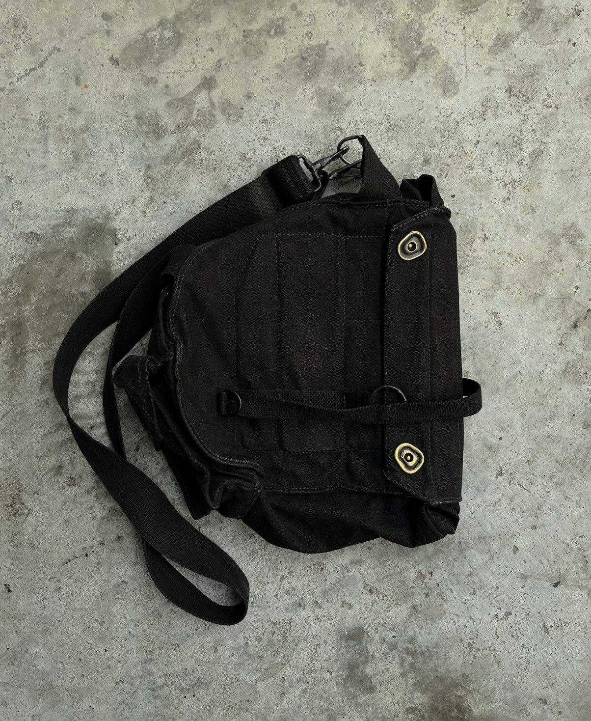 image of Military x Vintage 60S Overdyed Gas Mask Carrier Bag in Black, Men's