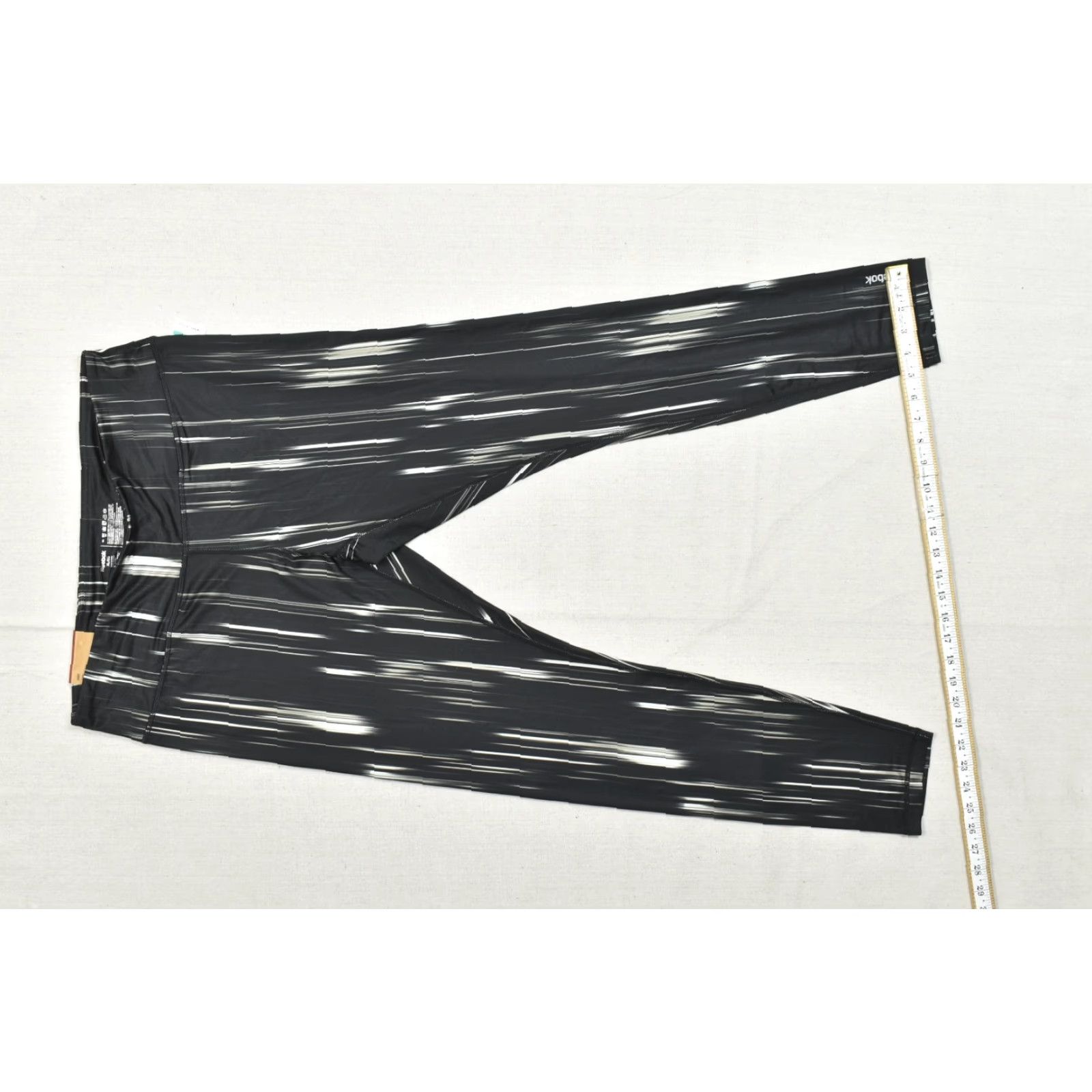 Reebok Reebok Skinny Leggings Women XL Black White Abstract Print Athletic Yoga Pants N Size 40" / US 18 - 5 Thumbnail