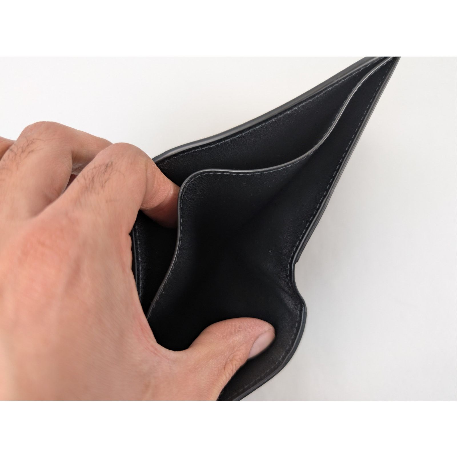 Bottega Veneta o1rshd1 Size: OS / Classic Leather Wallet in Black Size ONE SIZE - 10 Thumbnail