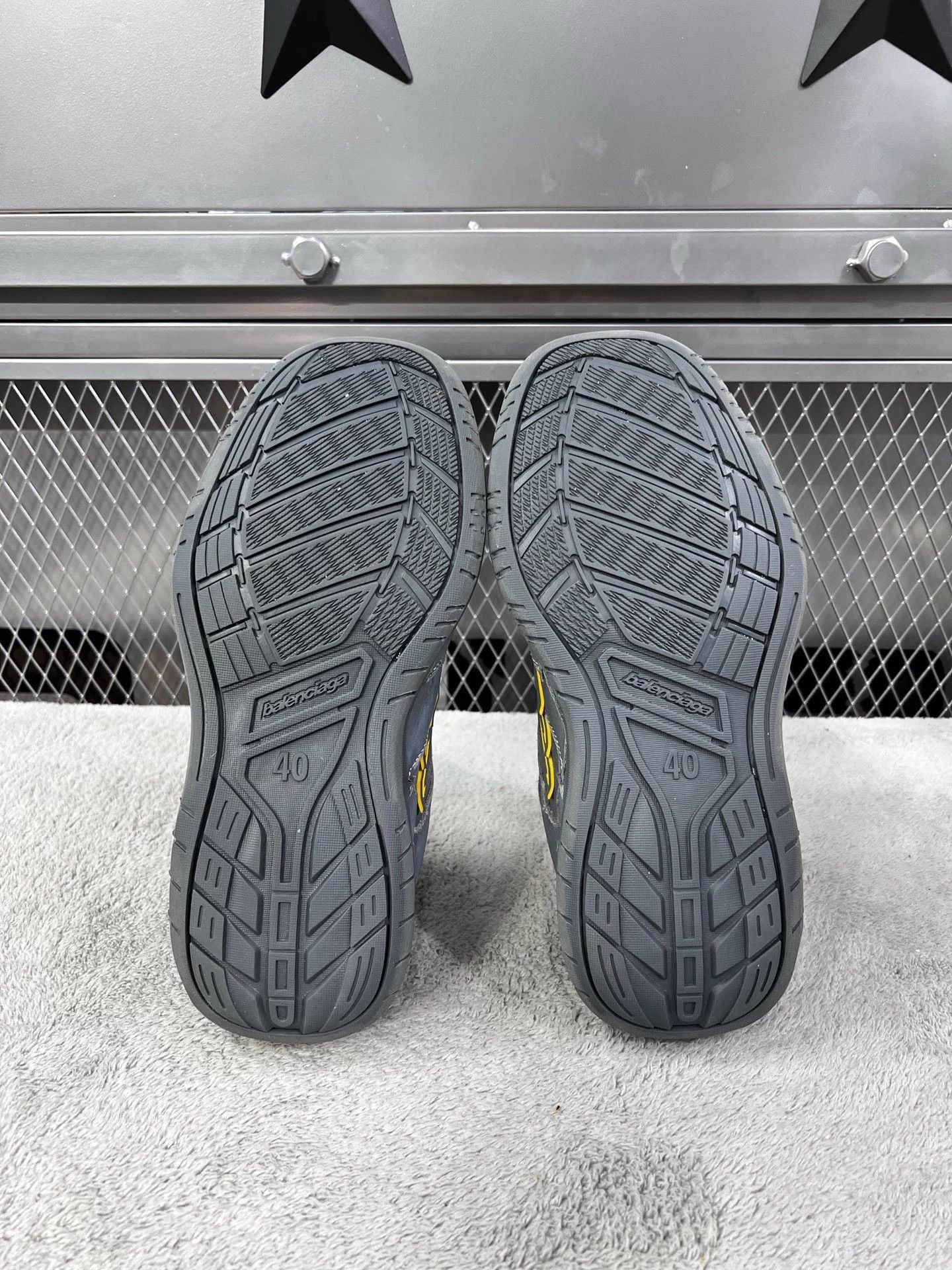 Balenciaga Balenciaga 25 Hamptons Worn-Out Leather Gray 40 Size US 7 / EU 40 - 5 Thumbnail