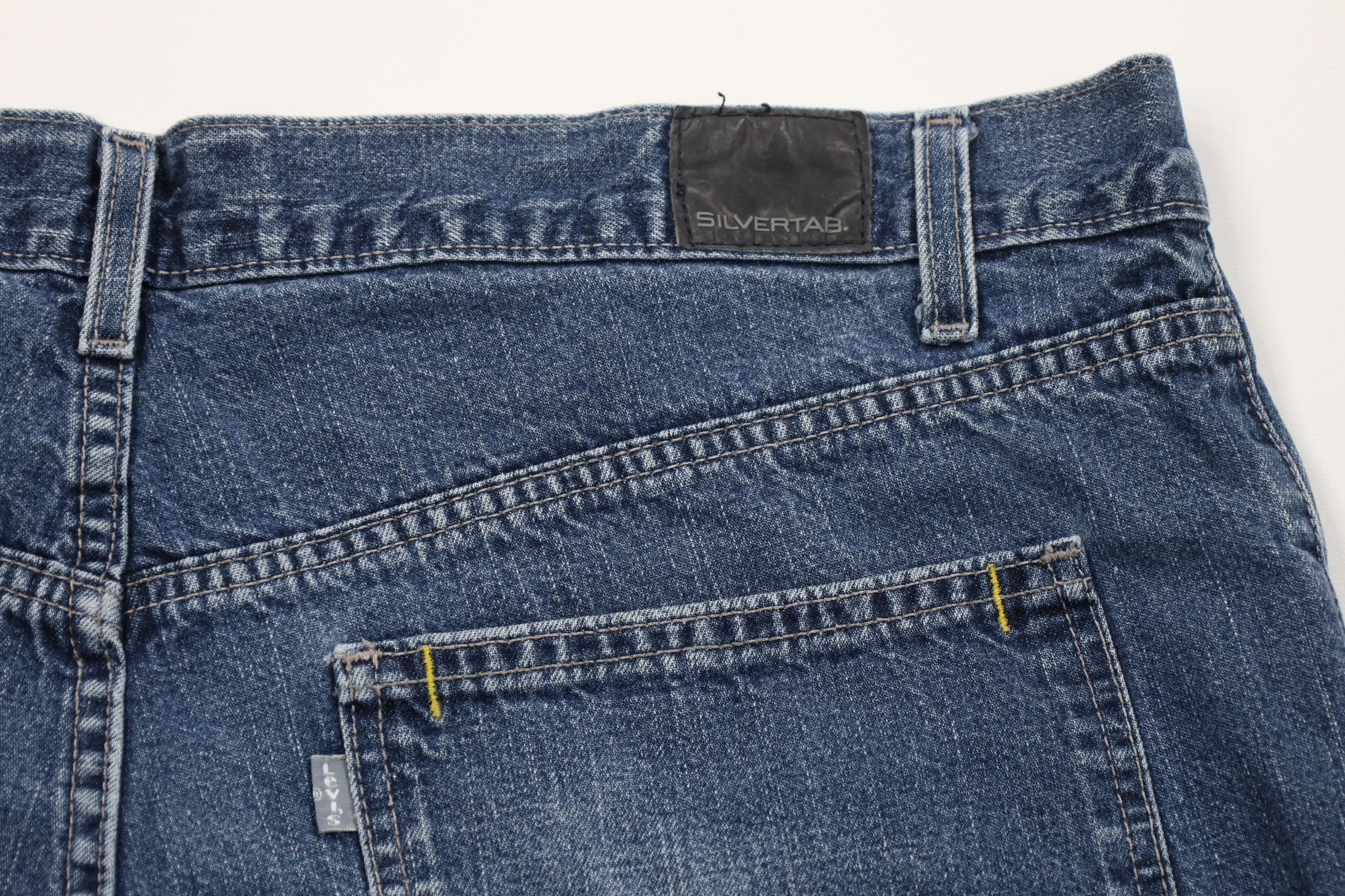 Levi's Vintage Y2K 2002 Levis SilverTab Fit Denim Jean Shorts Jorts Size US 42 / EU 58 - 10 Thumbnail