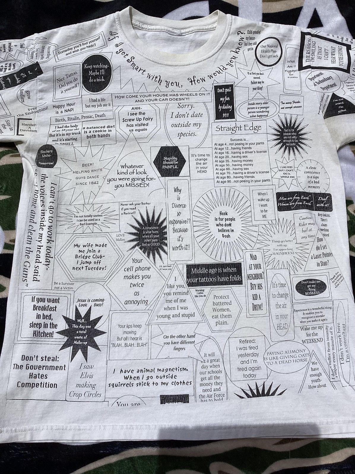 Other × Vintage Vintage 90s funny sayings all over print T-shirt Size US L / EU 52-54 / 3 - 2 Thumbnail