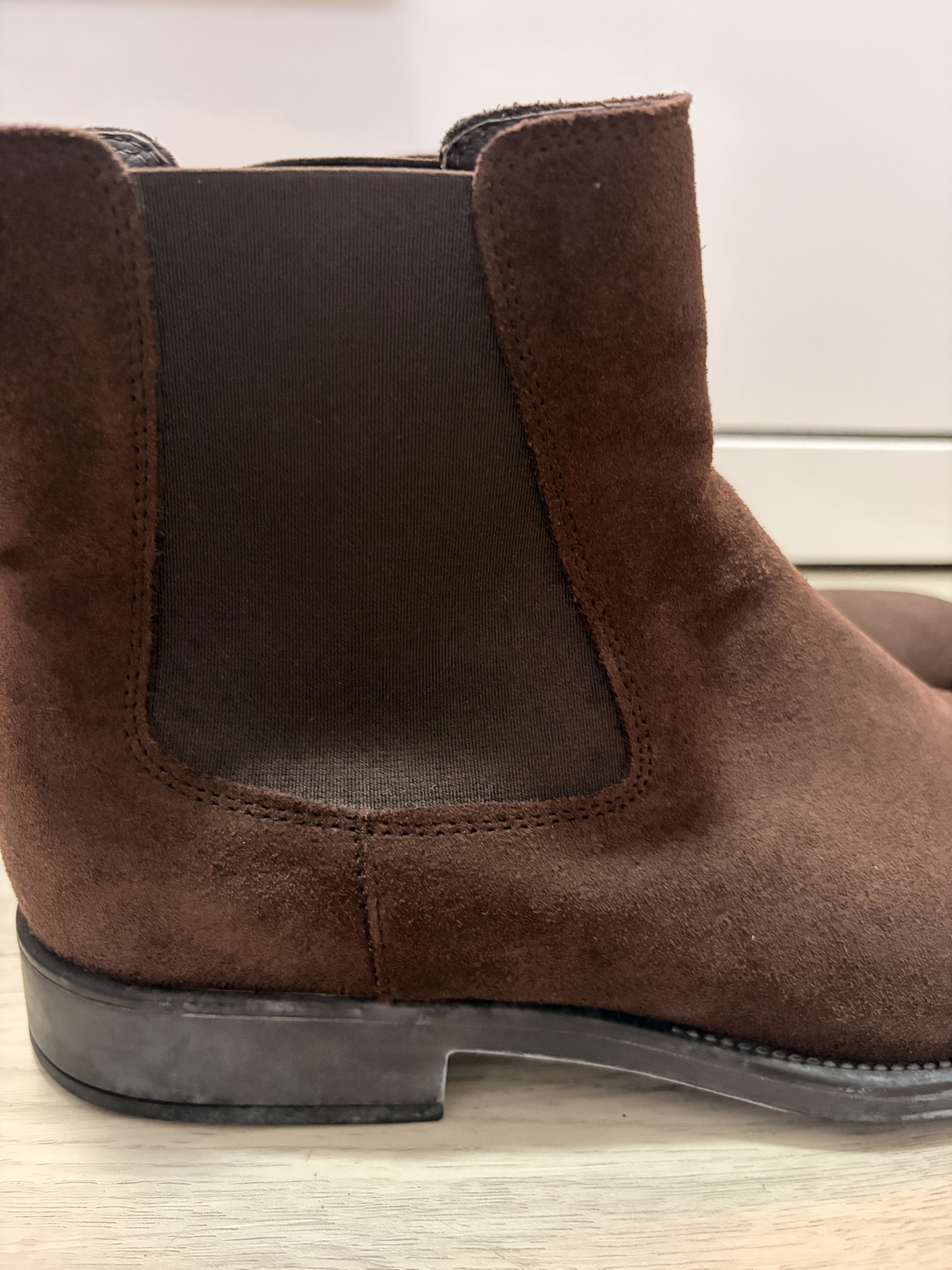 Tod's Tod's Chocolate Suede Chelsea Boots Size US 9.5 / EU 42-43 - 4 Thumbnail