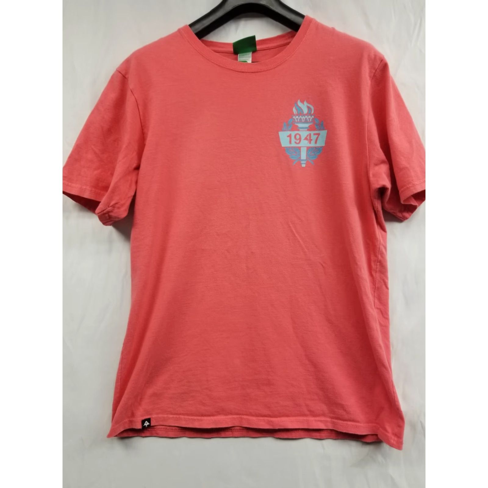 Vintage LRG Men T-Shirt Size Large Crewneck Short Sleeve Graphic Tee Pink Cotton Regular Short Sleeve Crew Neck Large Mens Size US L / EU 52-54 / 3 - 2 Thumbnail