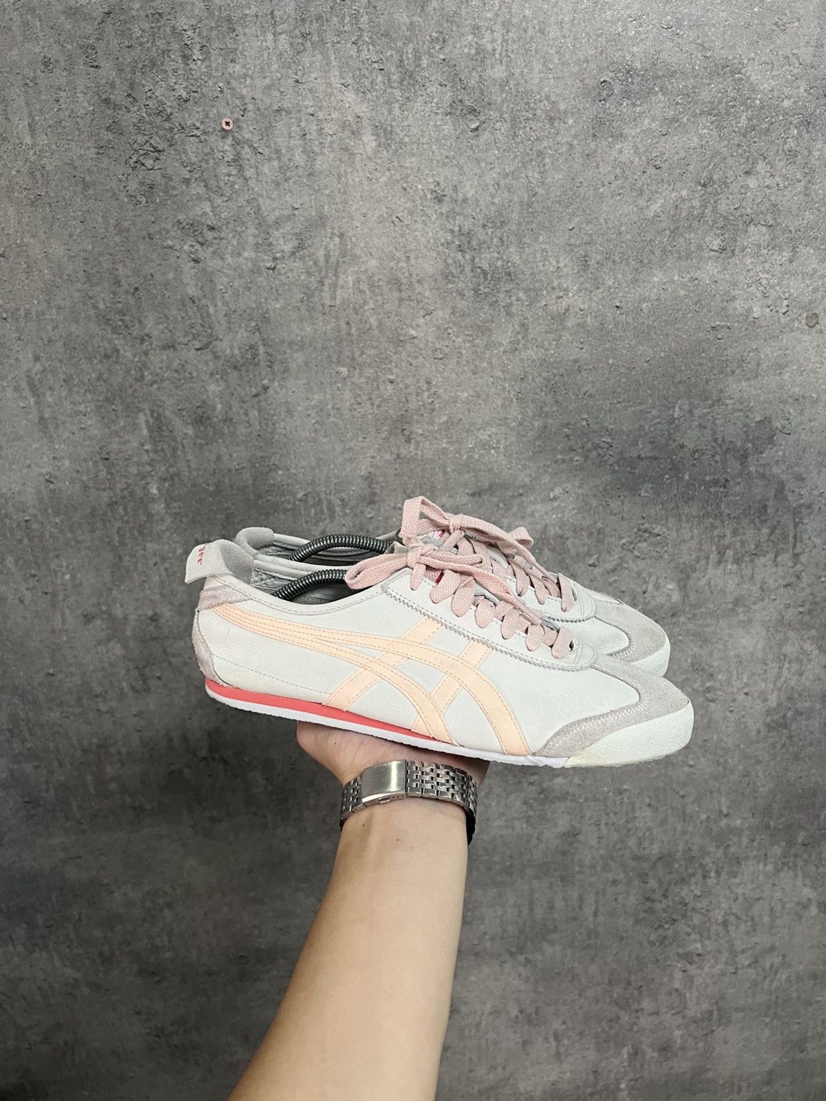 Asics Asics Onitsuka Tiger shoes sneakers Size US 9.5 / EU 42-43 - 1 Thumbnail
