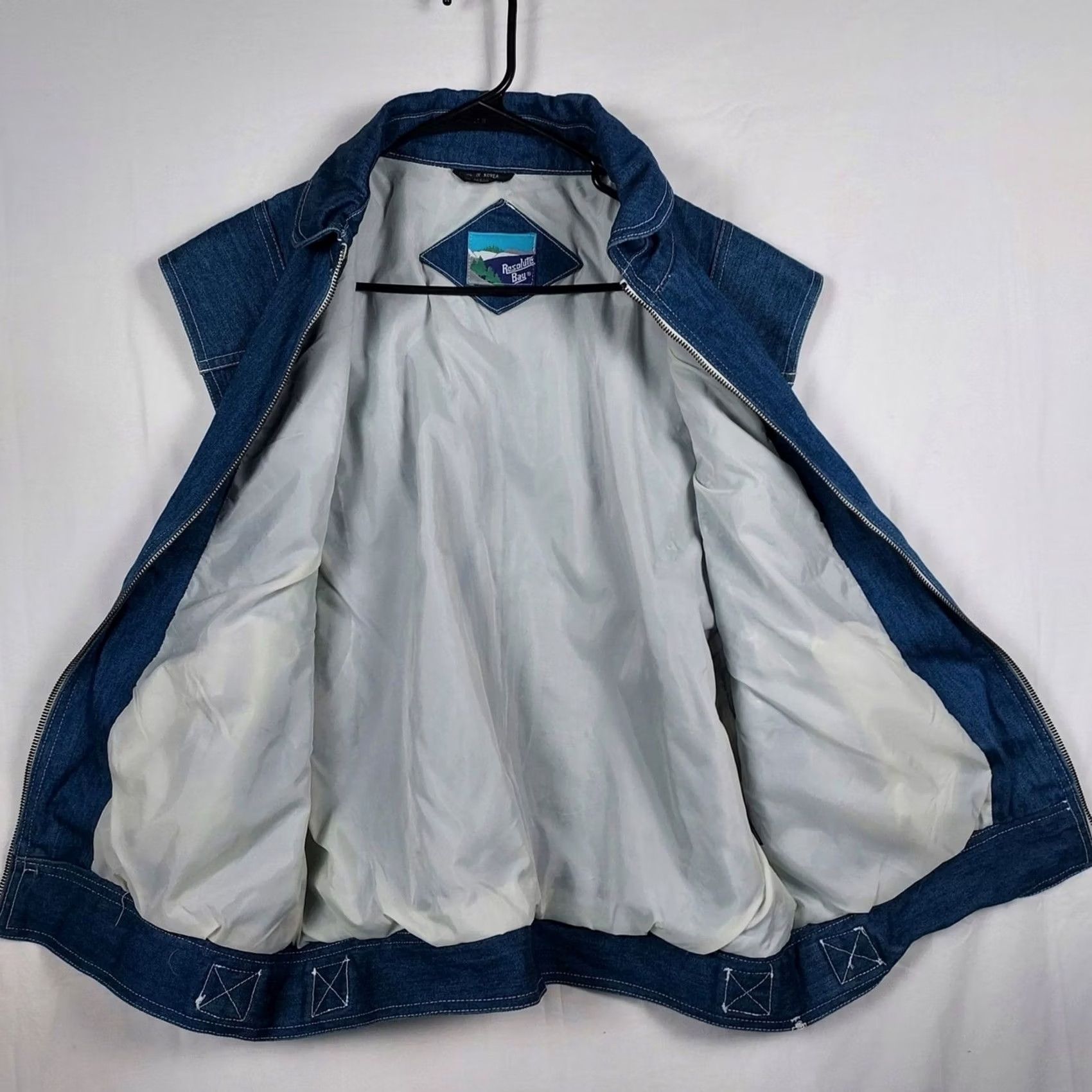 RESOLUTE VINTAGE Resolute Bay Denim Vest Men's L Blue Zip Up Cotton Vest Denim Vest Men L Blue Zip Up Cotton Vintage 90s? Size US L / EU 52-54 / 3 - 3 Thumbnail