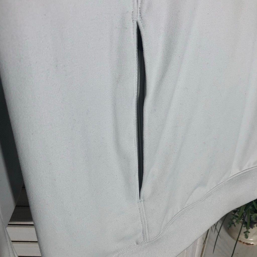 Vuori NWT Vuori Sweatshirt Quarter Zip mock neck Light Gray S Size US S / EU 44-46 / 1 - 6 Thumbnail