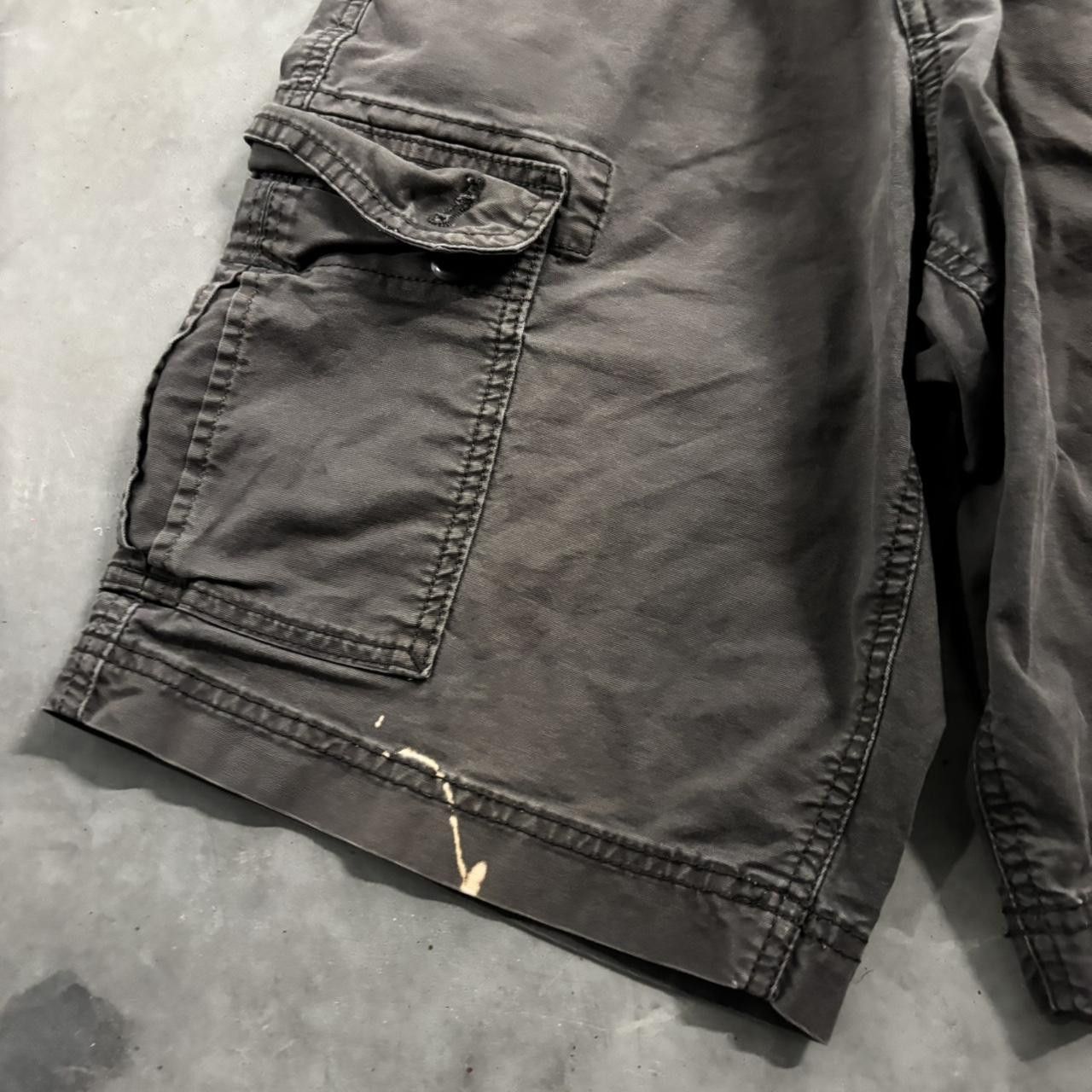Vintage Crazy Vintage Y2K/2000s Grunge Faded Grey Skater Cargo Shorts! Size 33 Size US 33 - 3 Thumbnail
