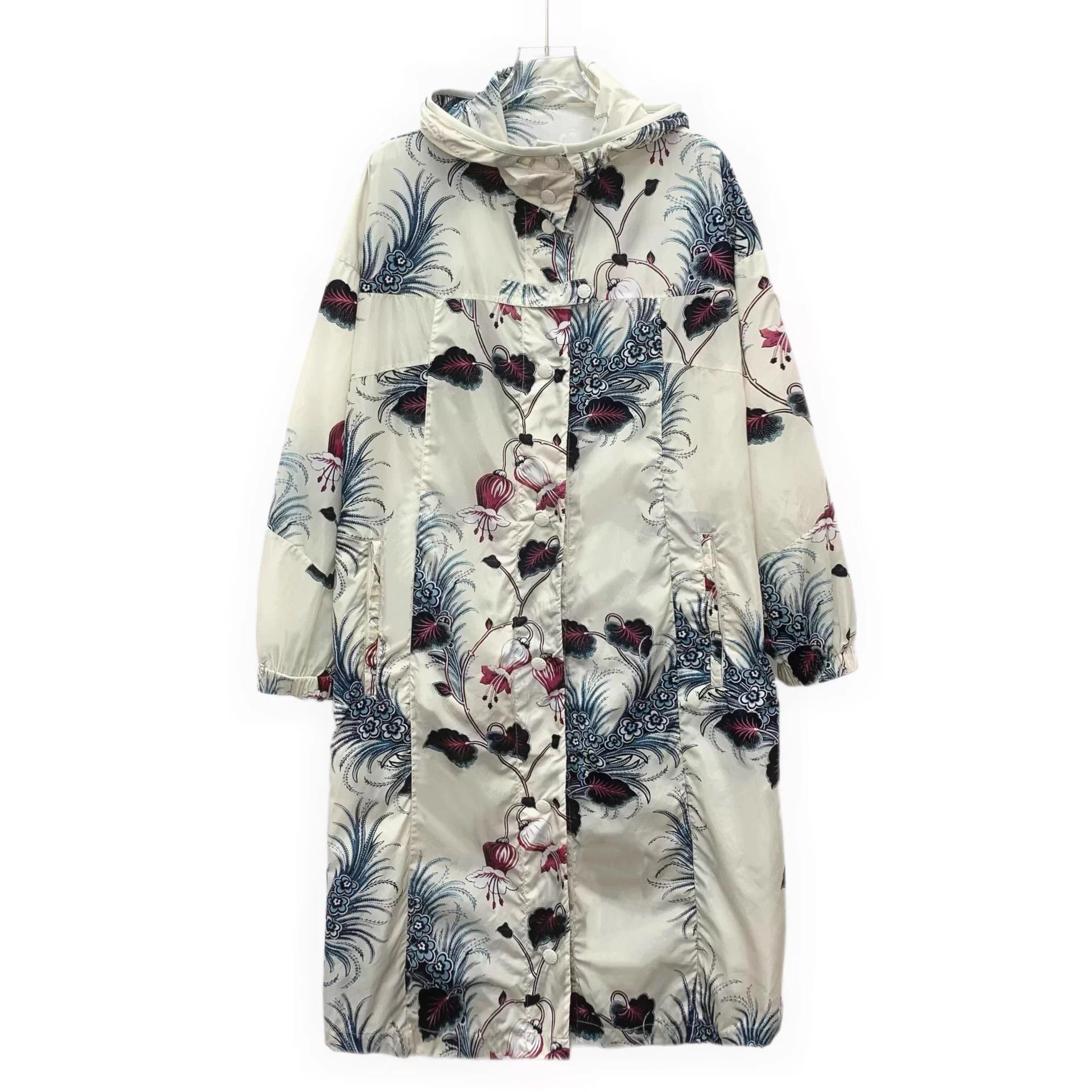 Moncler KM1115 Moncler Alfard Series Multicolor Logo Jacket Size XS / US 0-2 / IT 36-38 - 1 Thumbnail