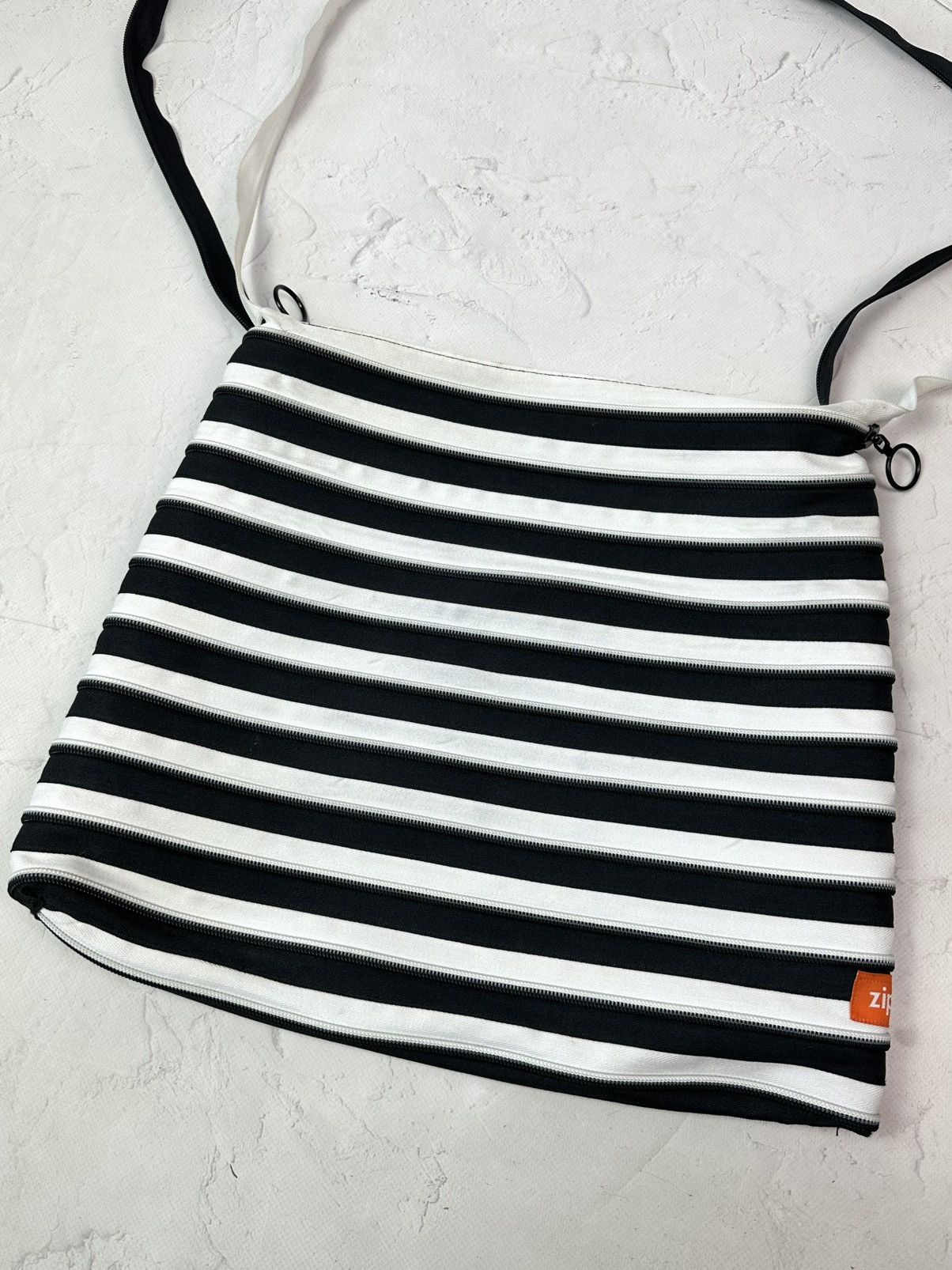 20471120 × Beauty Beast × Vintage Vintage Zipper Stripped Bag Size ONE SIZE - 3 Thumbnail