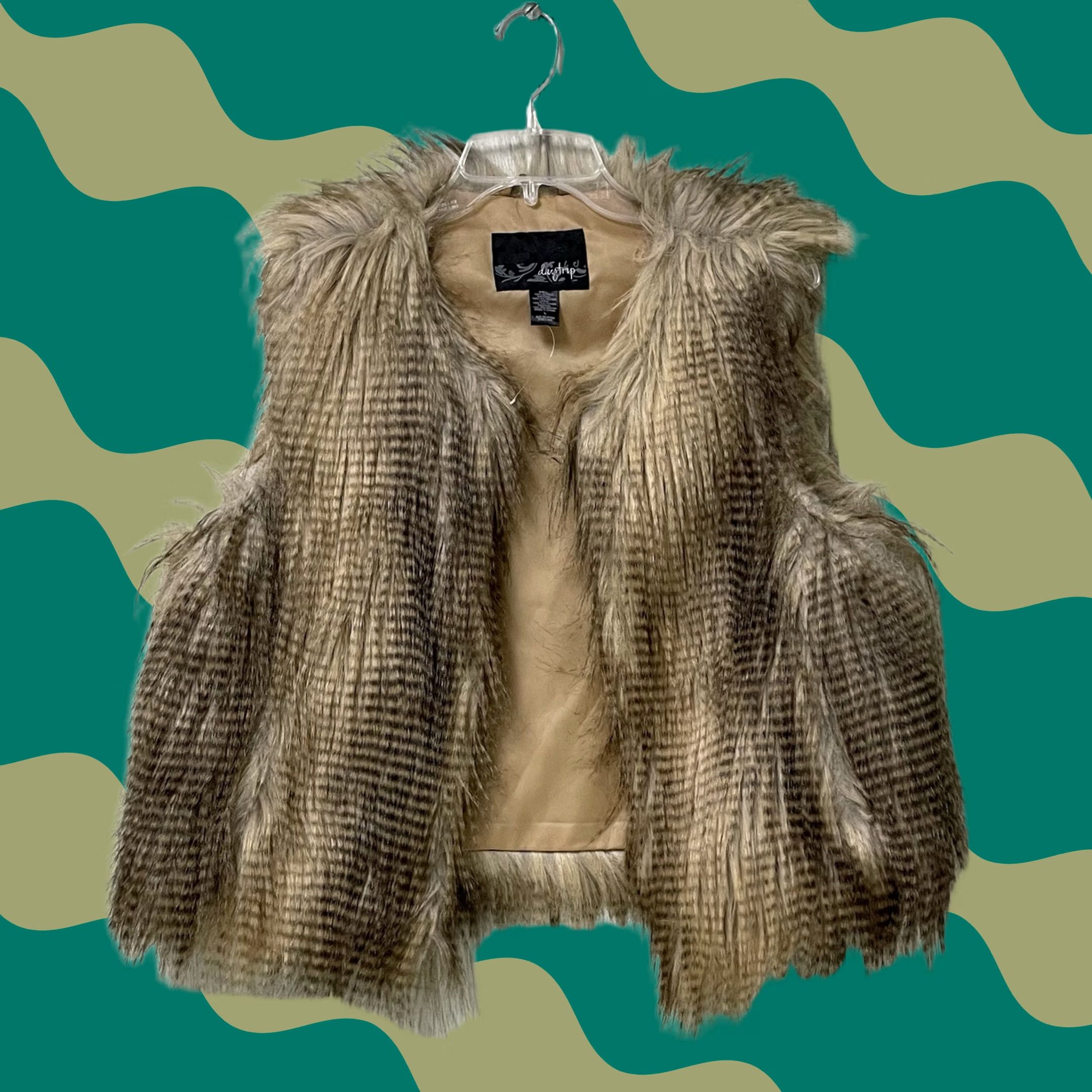 Vintage Maurices Daytrip Women Brown/Tan Striped Faux Fur Cropped Open Front Vest L Size L / US 10 / IT 46 - 1 Thumbnail
