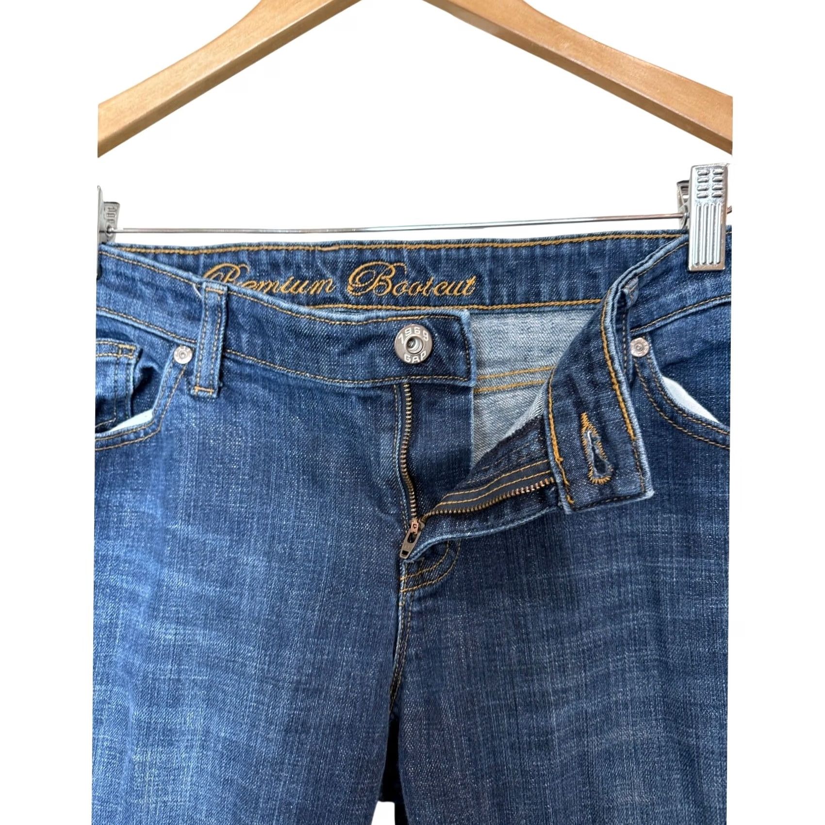 Gap VINTAGE Gap 1969 Blue Medium Wash Premium Flare Bootcut Denim Jean Mid Rise Women-14/32L Size 36" / US 14 / IT 50 - 3 Thumbnail