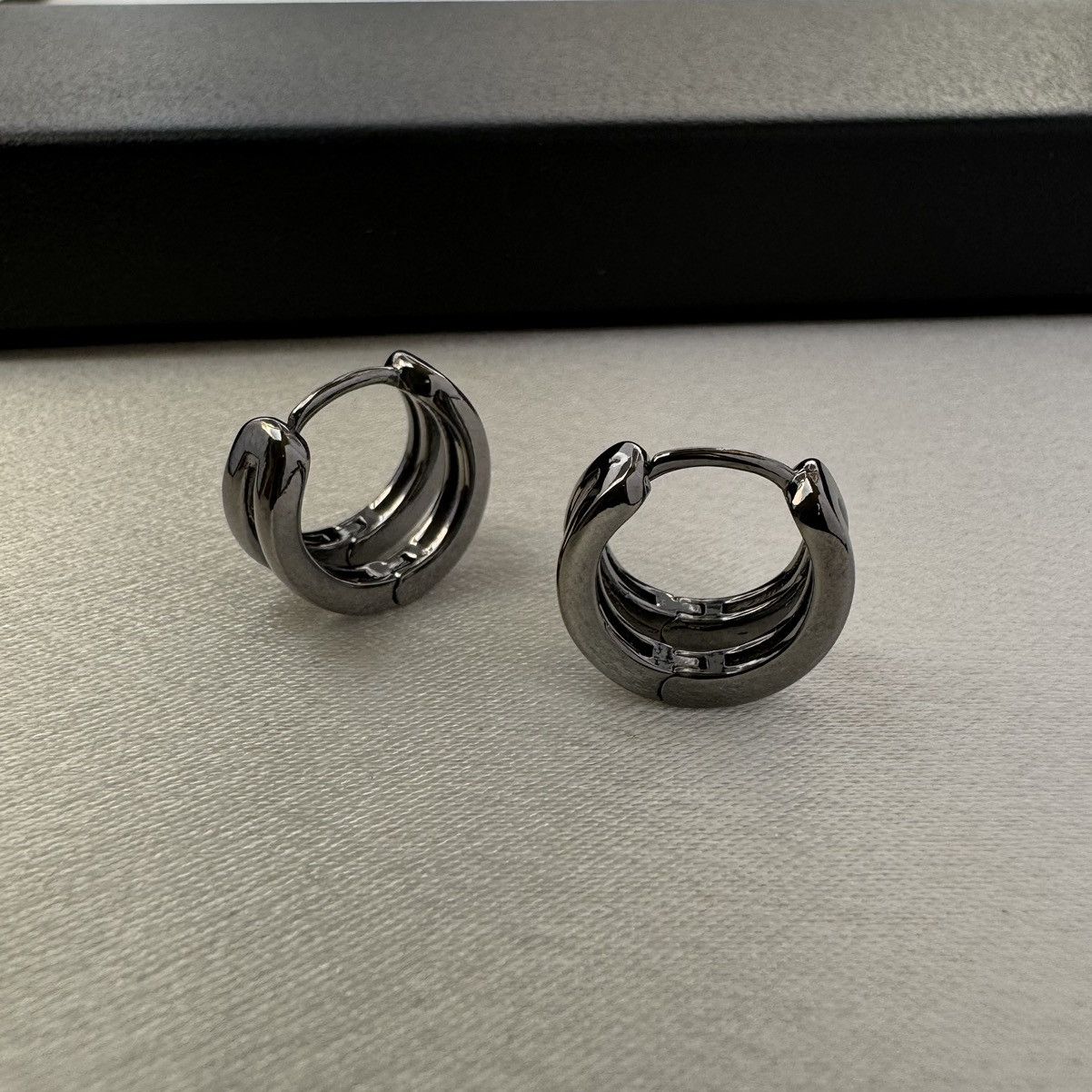 Other Small Hoop Earrings for Men Women Hip Hop Unisex Style Size ONE SIZE - 3 Thumbnail