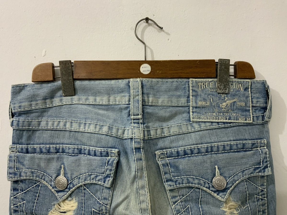True Religion True Religion Distressed Acid Wash Fade Jeans Size US 33 - 9 Thumbnail