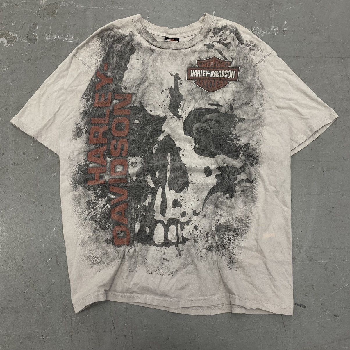 Harley Davidson × Japanese Brand × Vintage Vintage Y2K Harley Davidson Big Print Skull AOP Tee Grunge Size US XXL / EU 58 / 5 - 1 Thumbnail