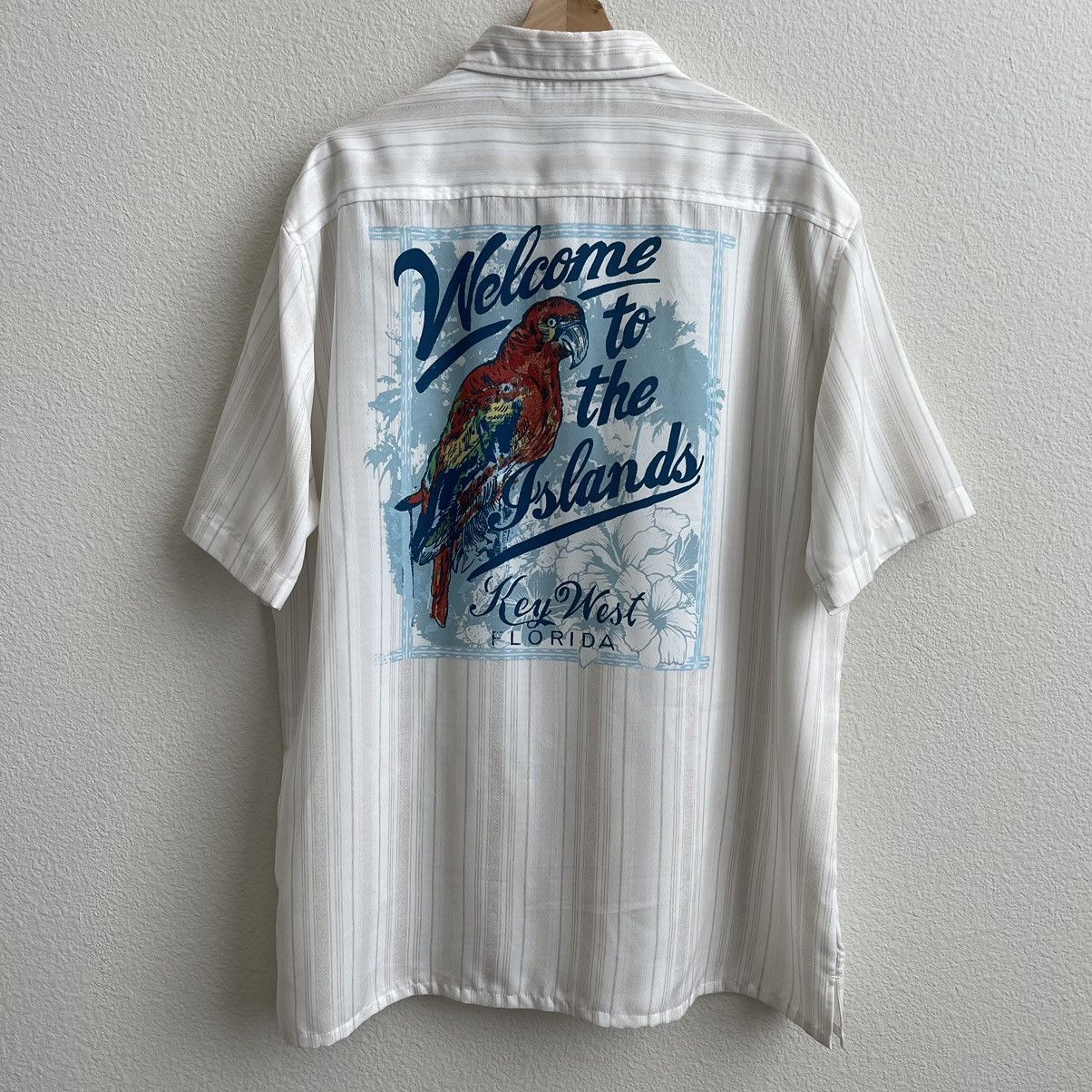 CROFT & BARROW White Welcome To The Islands Button Down