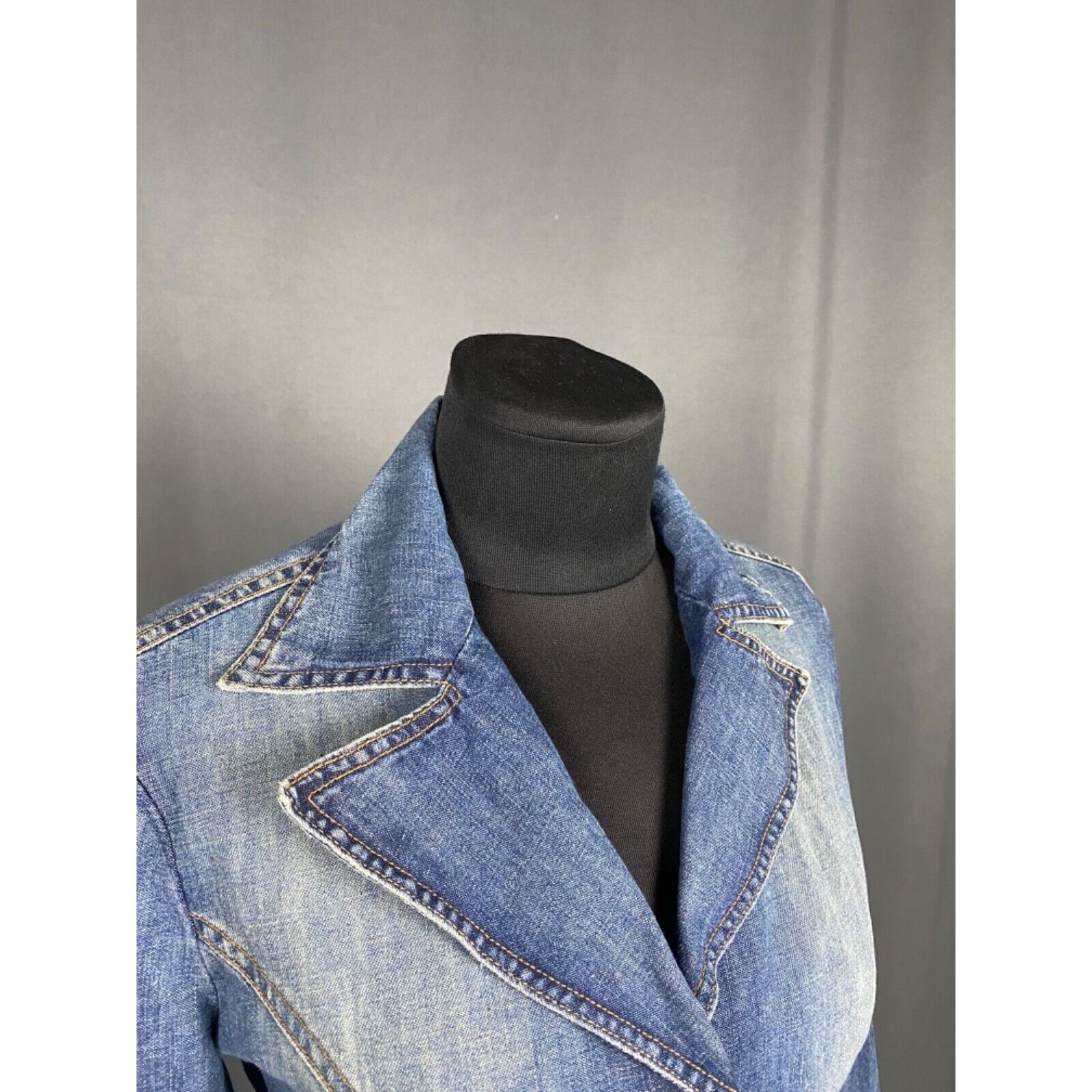 Dolce & Gabbana Dolce&Gabbana Women's Blue Denim Jeans Jacket Size 26/40 Size S / US 4 / IT 40 - 6 Thumbnail