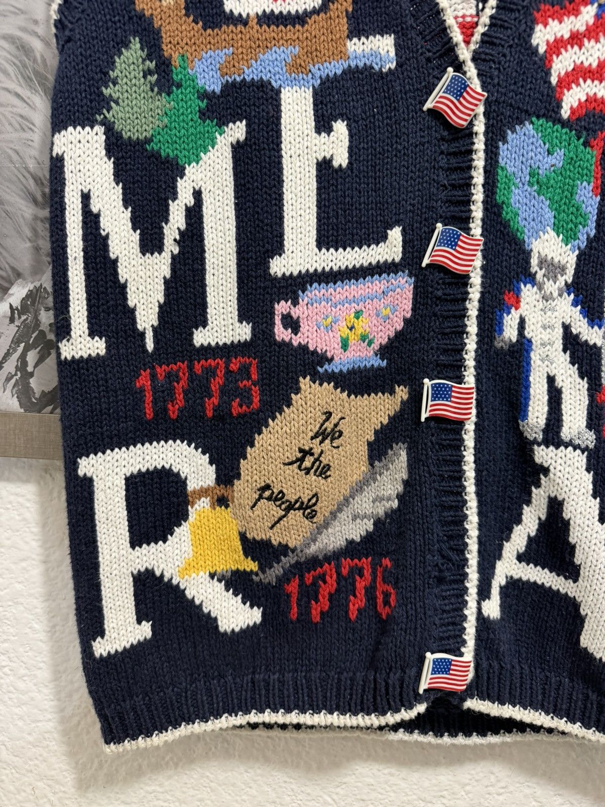 Vintage AMERICA E PLURIBUS UNUM VINTAGE HAND KNITTED VEST 1982 Size US M / EU 48-50 / 2 - 2 Thumbnail