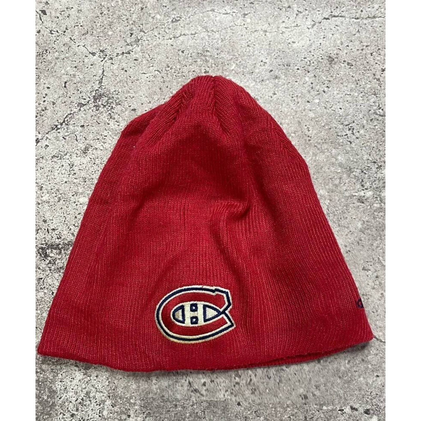 Adidas × NHL Vintage Chicago Blackhawks NHL Beanie Pom Hat Adidas Size ONE SIZE - 1 Thumbnail