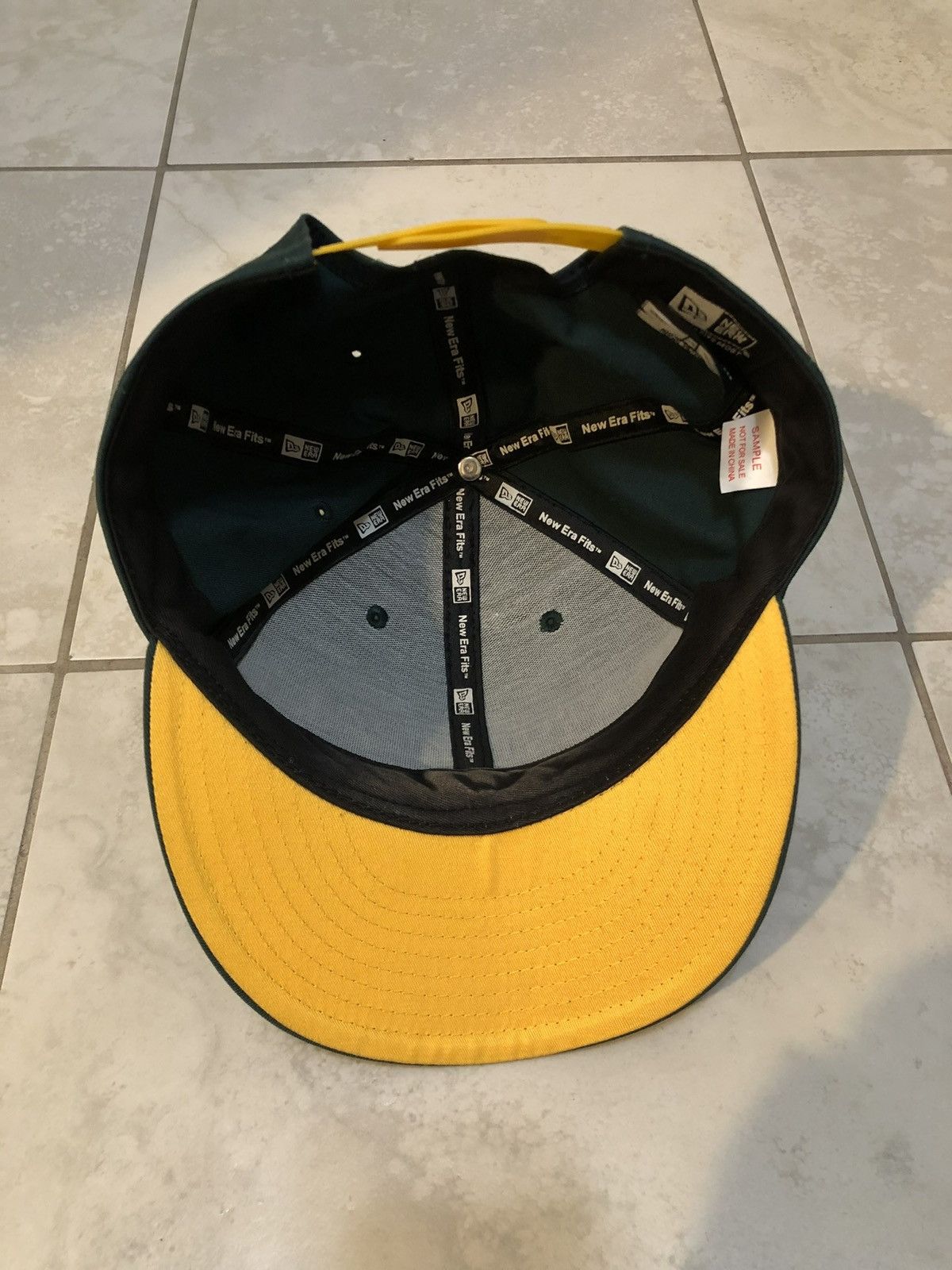Other Rare sample Moneyball cast and crew Brad Pitt movie hat Size ONE SIZE - 6 Thumbnail