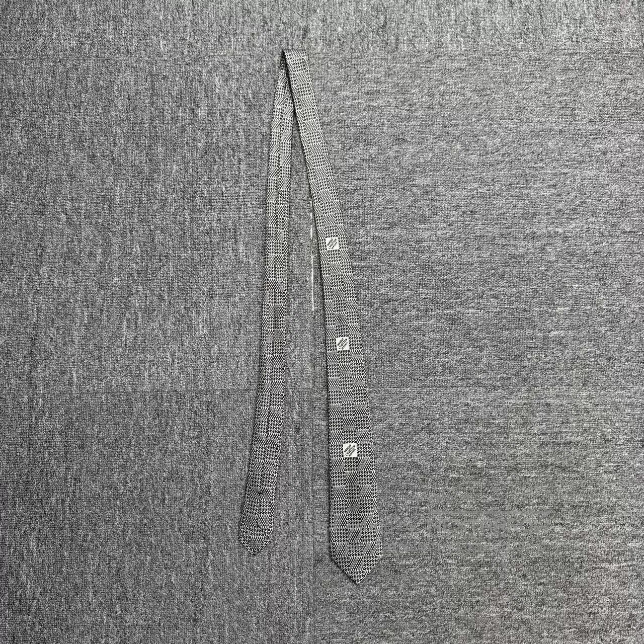 Louis Vuitton Louis Vuitton Pharrell Damier Tie. Size ONE SIZE - 1 Thumbnail