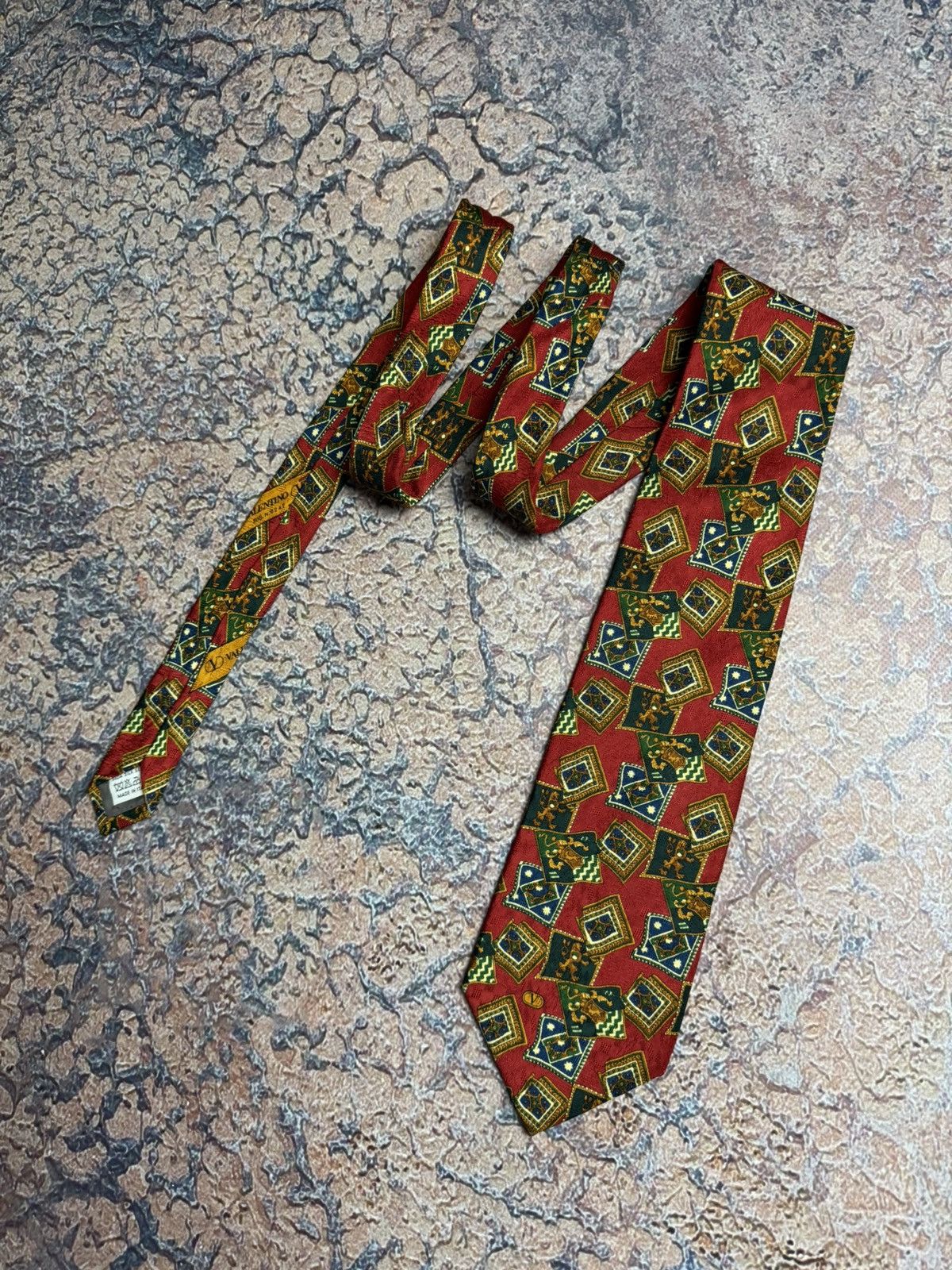 Valentino × Vintage Vintage VALENTINO tie made in Italy🇮🇹 Size ONE SIZE - 1 Thumbnail