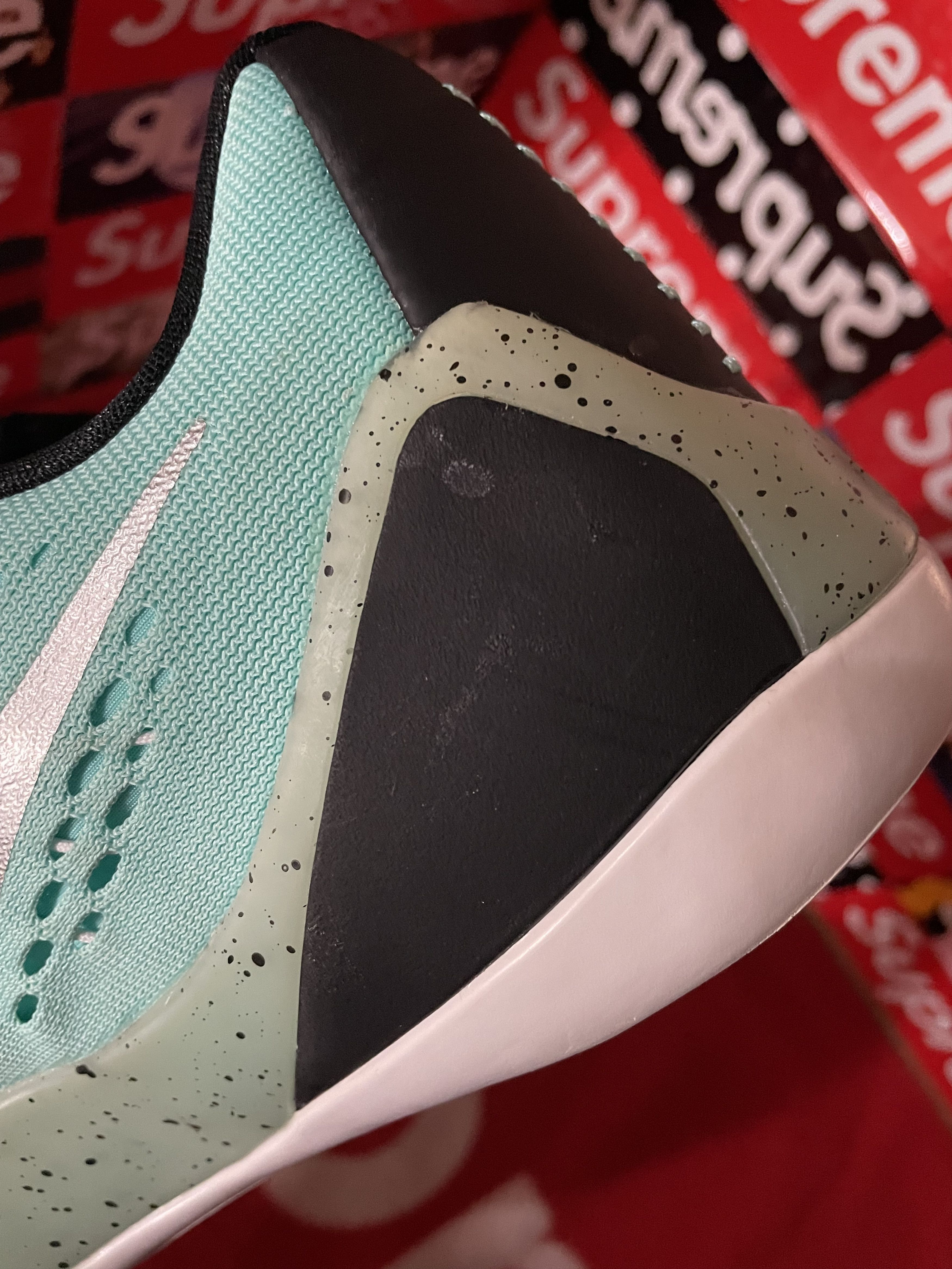 Nike Nike Zoom Kobe 9 IX NikeID ID ‘Tiffany’ 688501-991 size 12.5 Size US 12.5 / EU 45-46 - 12 Thumbnail