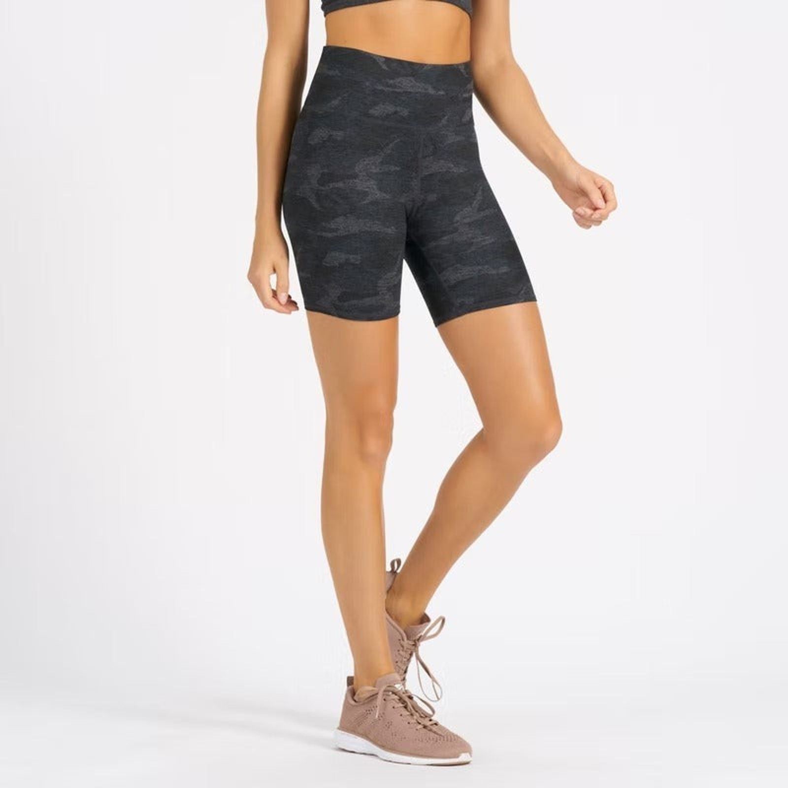Other Vuori Clean Elevation Shorty - Women’s Size S- Black Camo Size 25" / US 0 / IT 36 - 1 Thumbnail