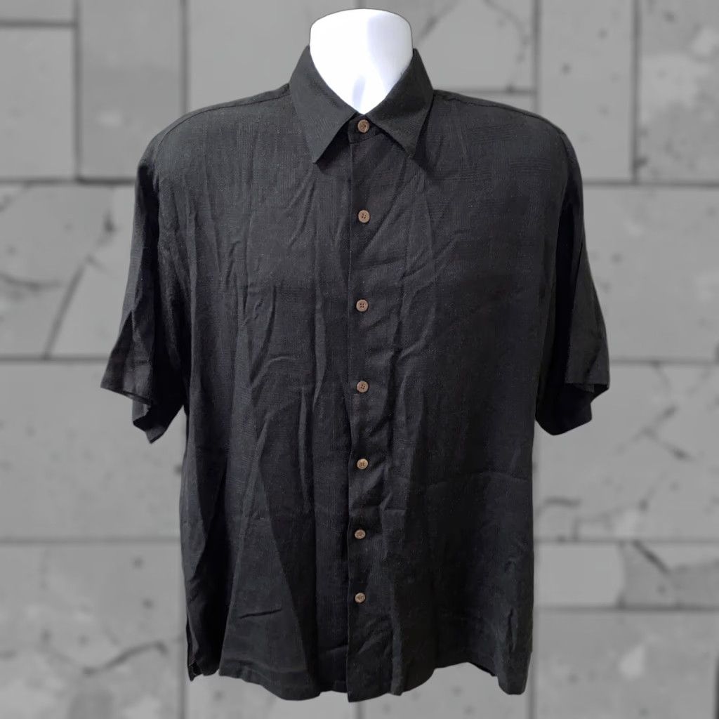 Vintage Straight Down Shirt Mens Black Short Sleeve Savourer Le Moment Size M Size US M / EU 48-50 / 2 - 1 Thumbnail