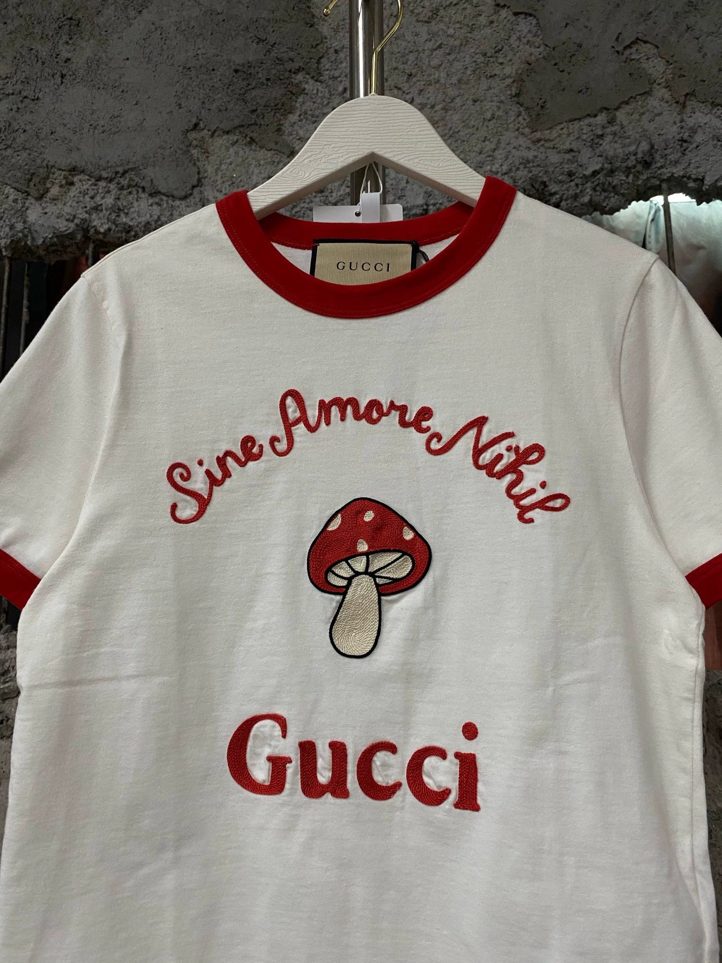 Gucci Gucci short sleeve tee M new Size M / US 6-8 / IT 42-44 - 3 Thumbnail