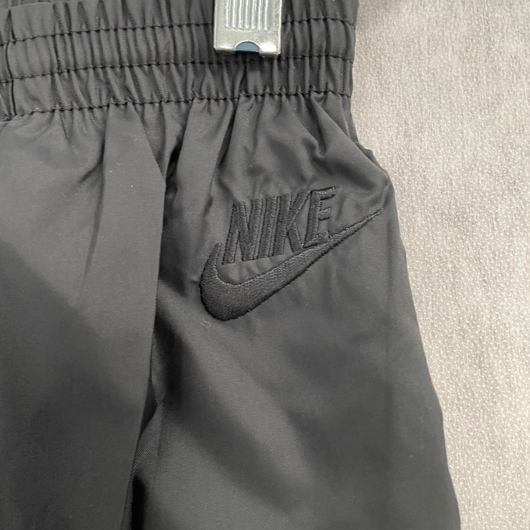 Nike VINTAGE Nike Pants Athletic Mens M Black Drawstring Pockets Swoosh 80s 90s Logo Mens Clothing Size US 31 - 5 Thumbnail