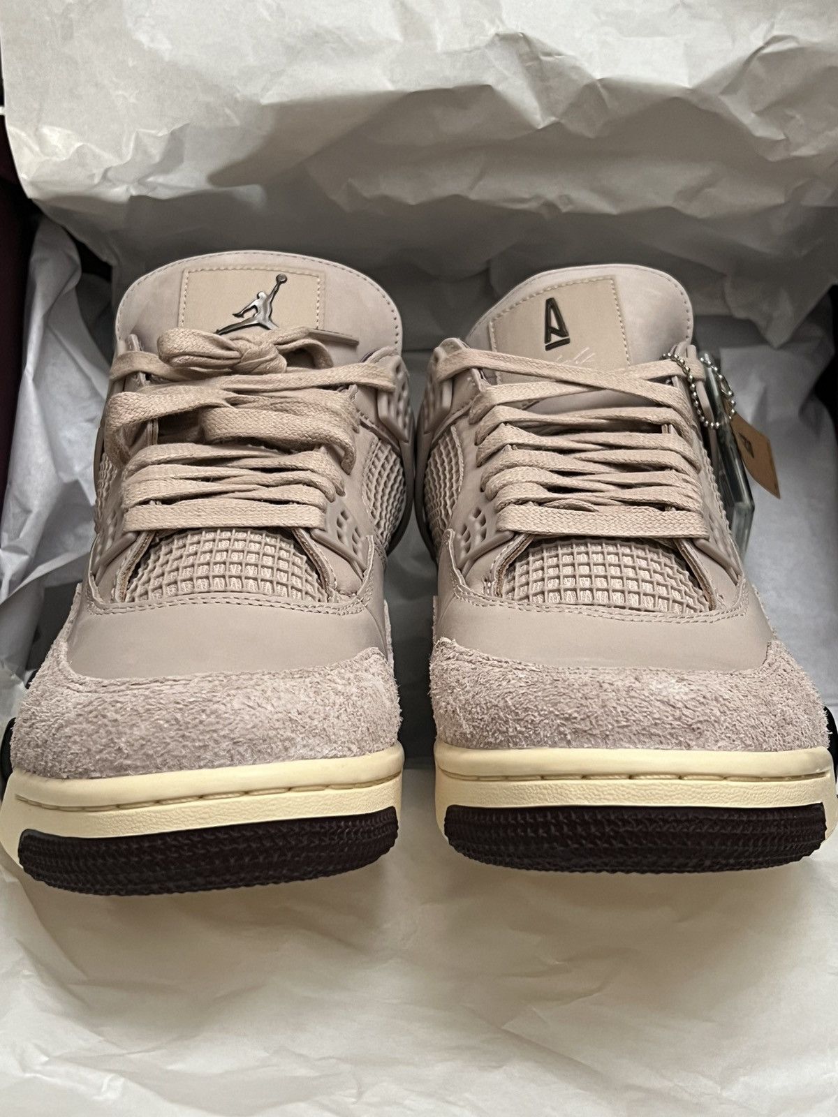 A Ma Maniere × Jordan Brand 12W/10.5M, Jordan 4 x A Ma Maniere, While You Were Sleeping Size US 10.5 / EU 43-44 - 20 Thumbnail