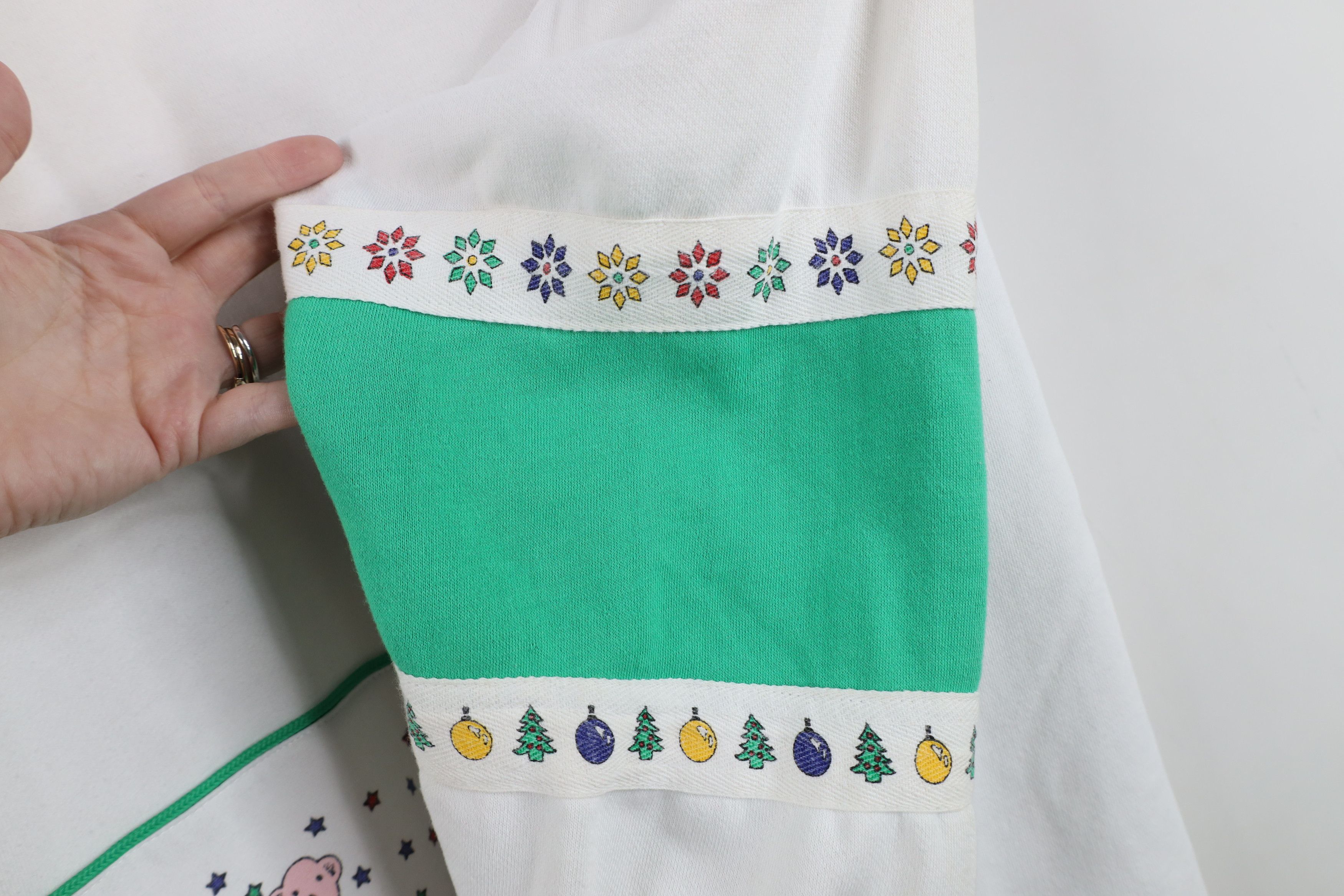 Vintage Vintage 90s Streetwear Christmas Bear Sweatshirt White Size L / US 10 / IT 46 - 11 Thumbnail