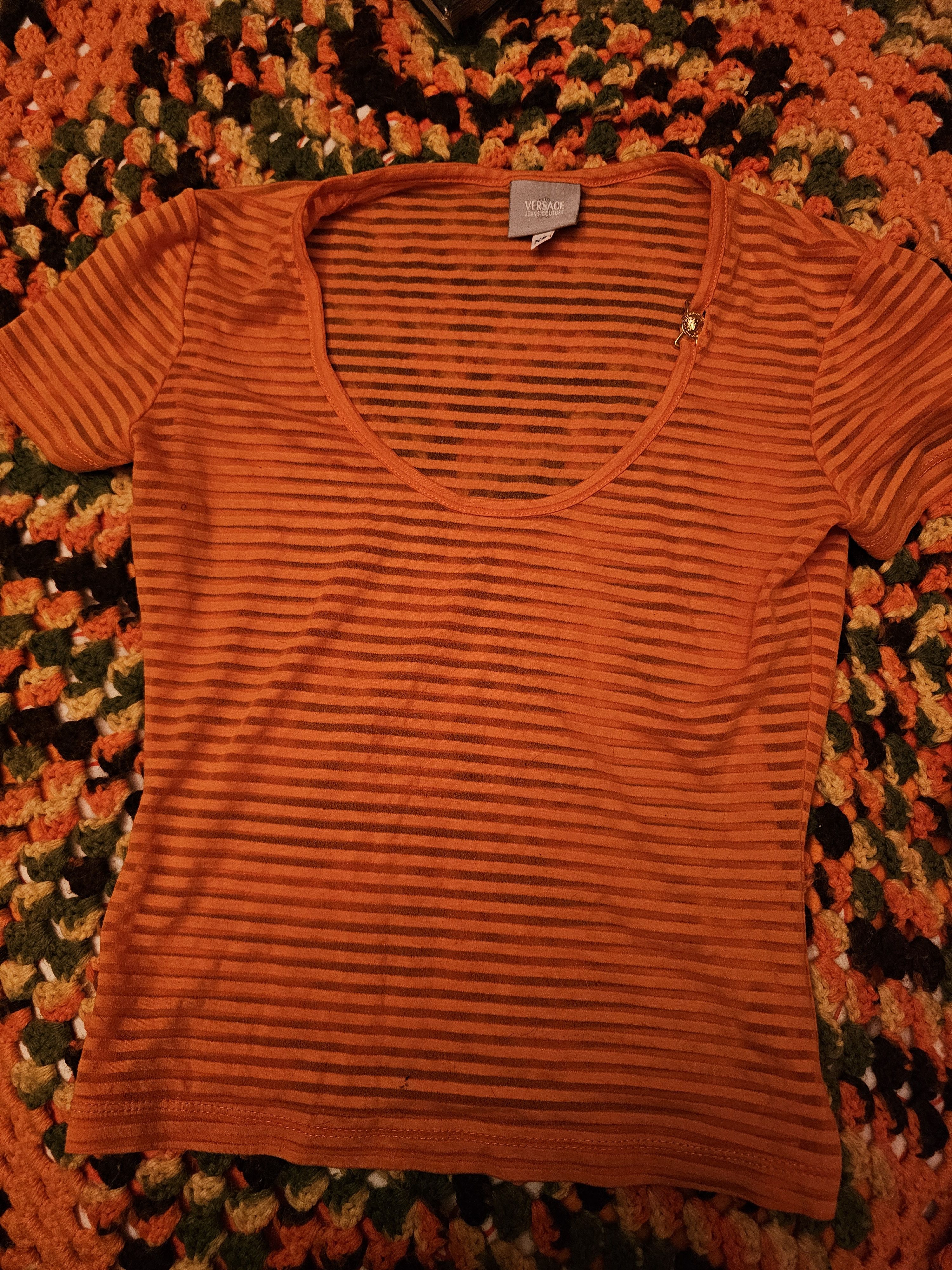 Versace Jeans Couture versace jeans crop top Size XS / US 0-2 / IT 36-38 - 1 Thumbnail