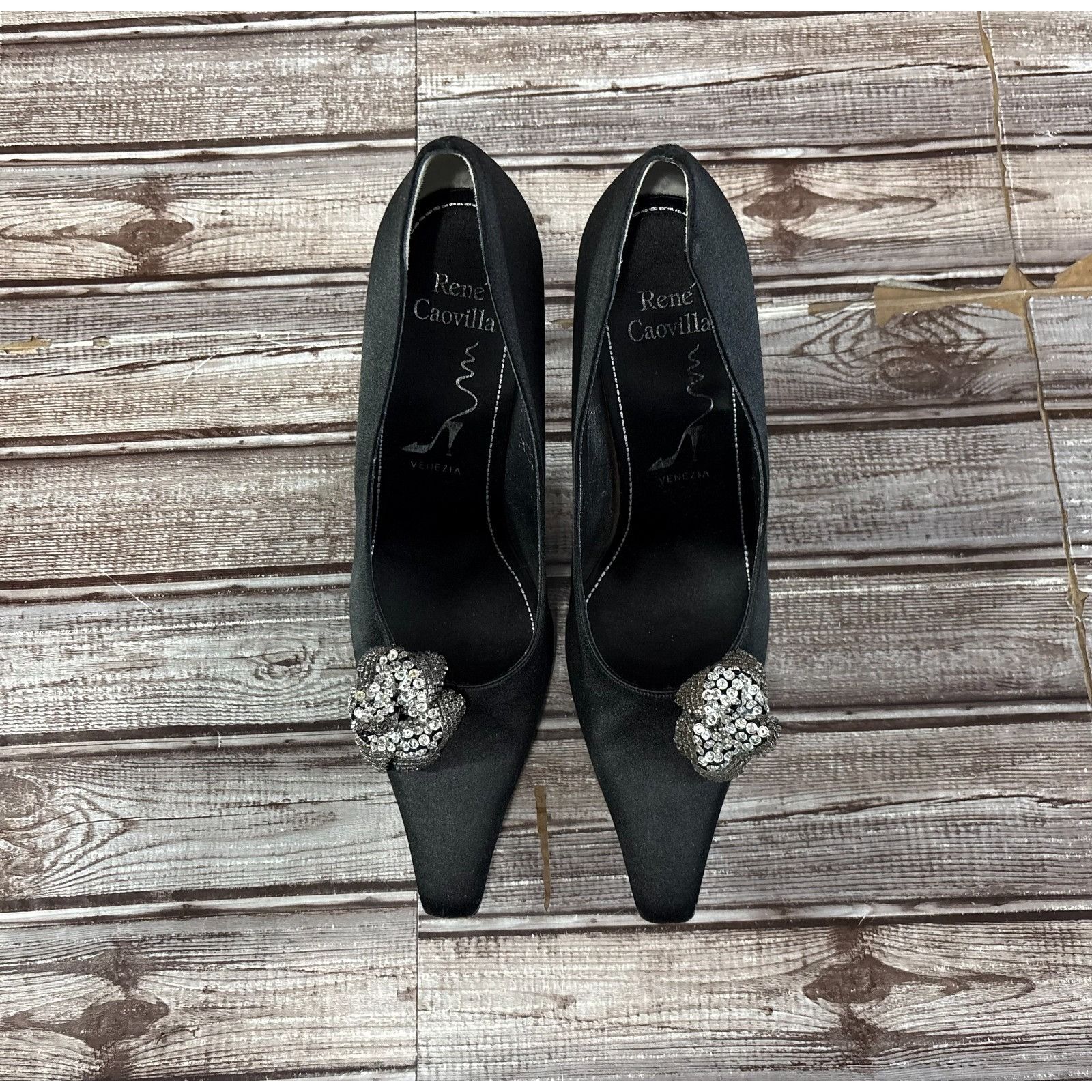Rene Caovilla Rene Caovilla Satin crystal applique Heels shoes size 10 col Size US 10 / IT 40 - 2 Thumbnail