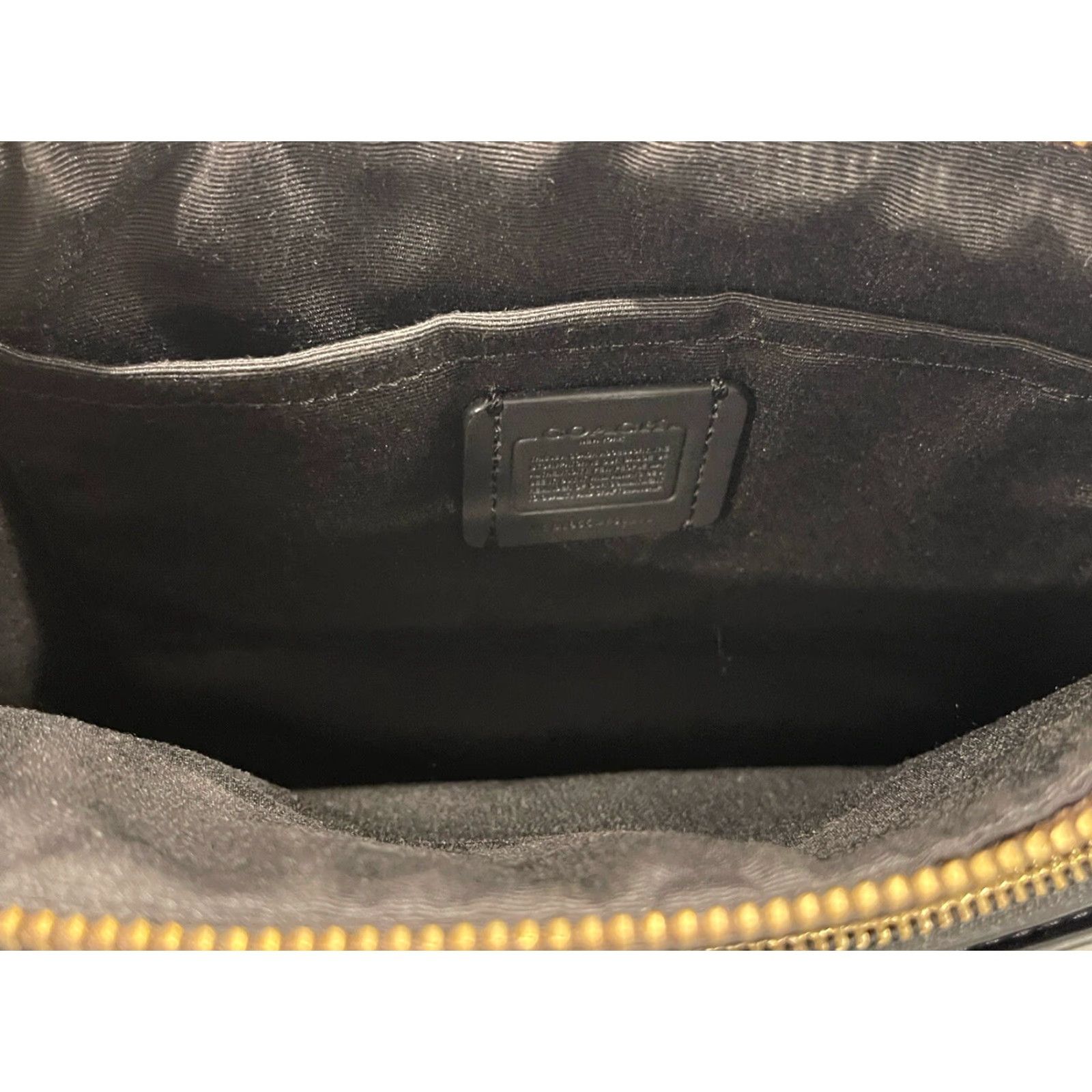 Coach VINTAGE Coach Signature Canvas East/West Pop Crossbody Brown Black Leather Trim Crossbody Women Adult One Size Black Gold-Pla ted Hardware Pouch (EUC) Size ONE SIZE - 5 Thumbnail