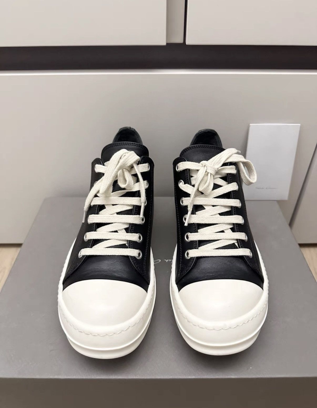 Rick Owens Rick Owens Mainline Leather Low-Top Size US 7 / IT 37 - 2 Thumbnail