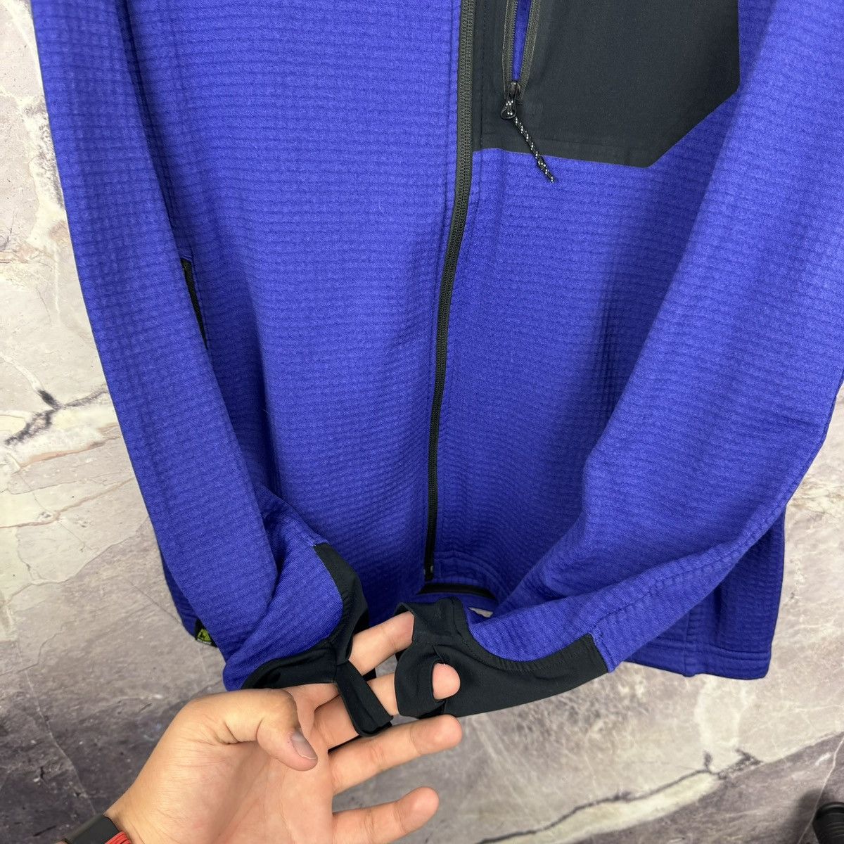 Mountain Hardwear Mountain Hardwear zip hoodie ! Size US L / EU 52-54 / 3 - 7 Thumbnail