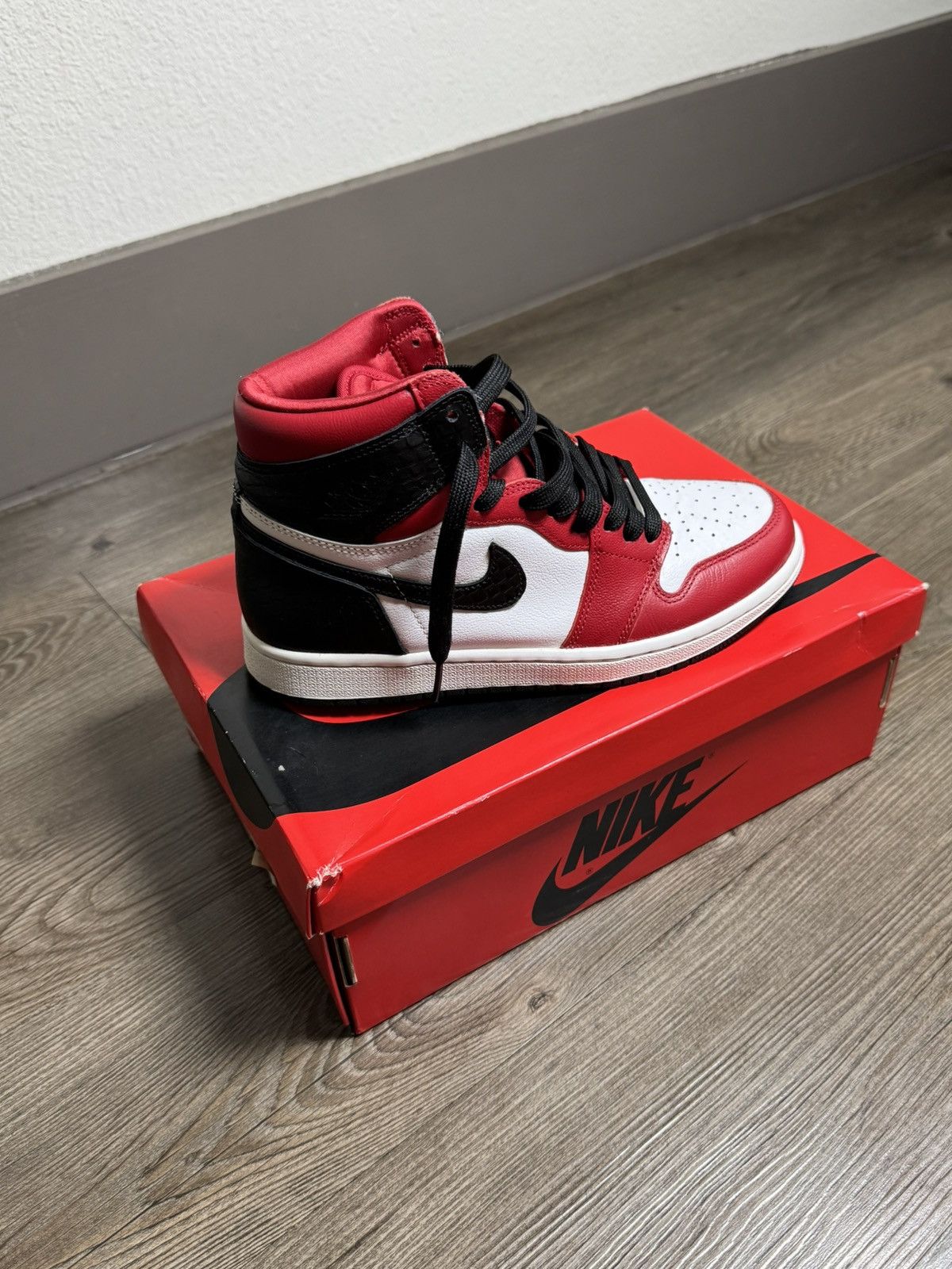 Jordan Brand Jordan 1 Size US 7 / EU 40 - 1 Thumbnail