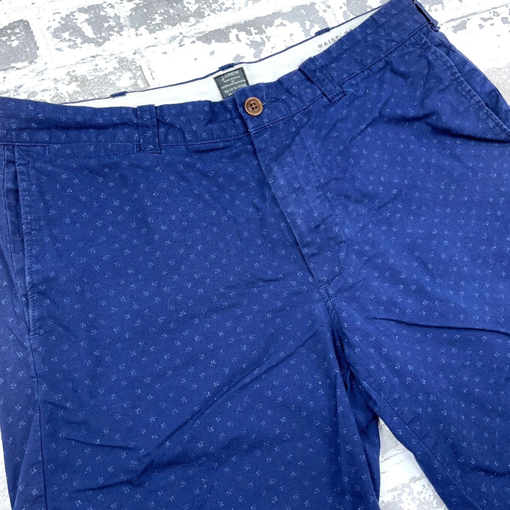J.Crew J Crew Chino Shorts Men 32 Blue Twill Spotted Golf Preppy Beach Camp Adult Casual Workwear Summer Mens 32 Blue Chino Shorts Size US 32 / EU 48 - 5 Thumbnail