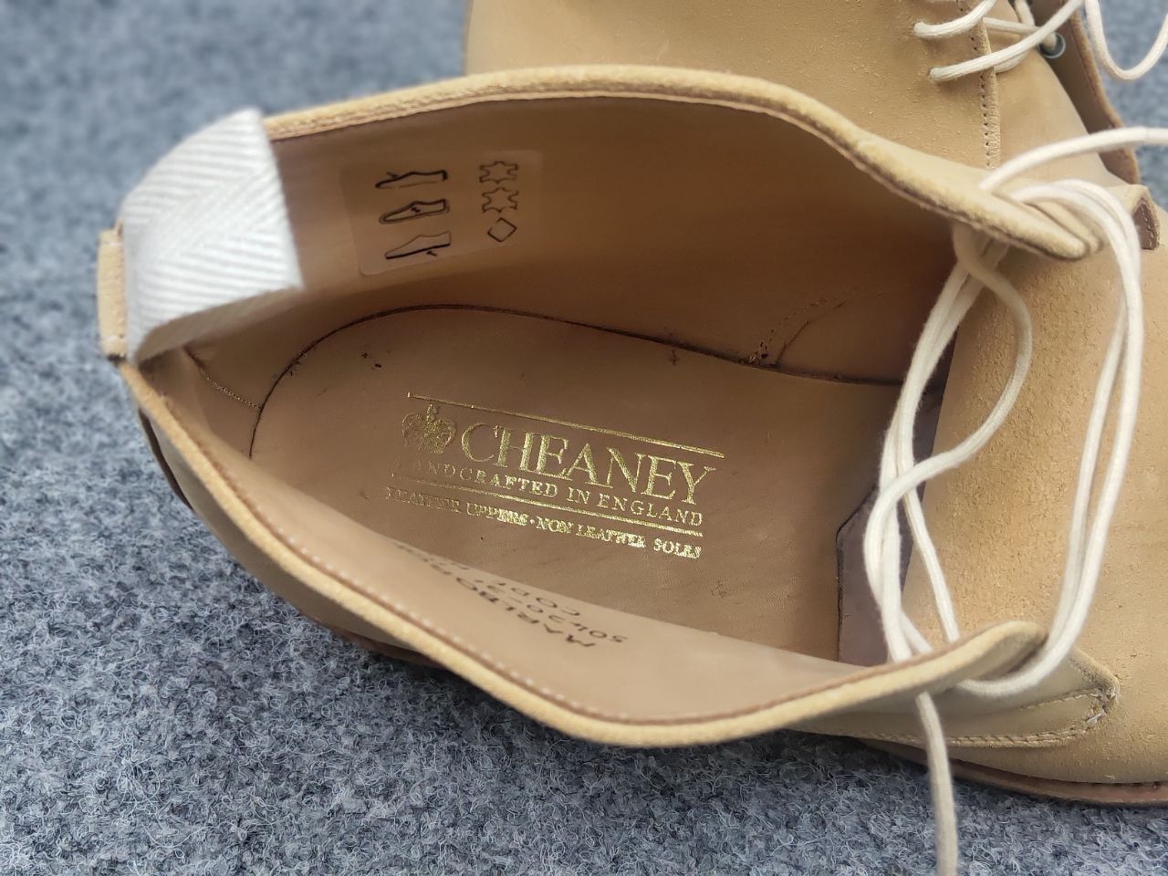 Cheaney Joseph Cheaney &Sons Desert Chukka Suede Leather Ankle Boots Size US 8 / EU 41 - 22 Thumbnail