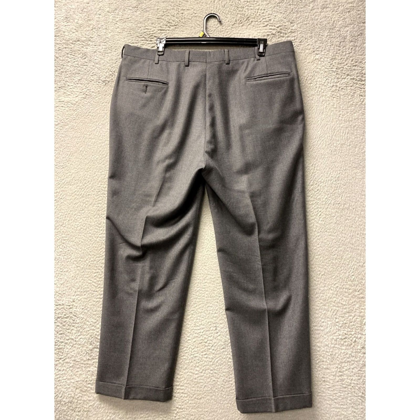 Jos. A. Bank Jos. A. Bank Dress Pants Men 32x30 Gray Glenn Plaid Wool /0847 Pants Regular 40 in Waist Gray Dress Pants Men Slim Flat Front Slash Pockets Pocket Size US 42 / EU 58 - 7 Thumbnail