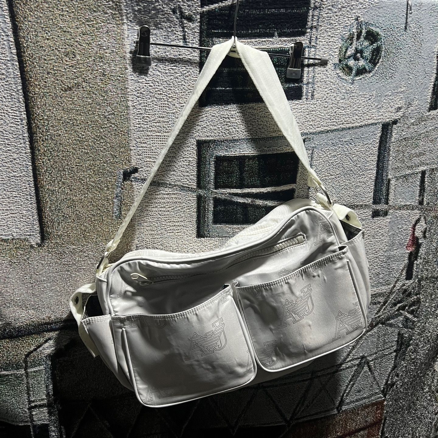 Armani Armani Jean Shoulder Bag White Size ONE SIZE - 1 Thumbnail