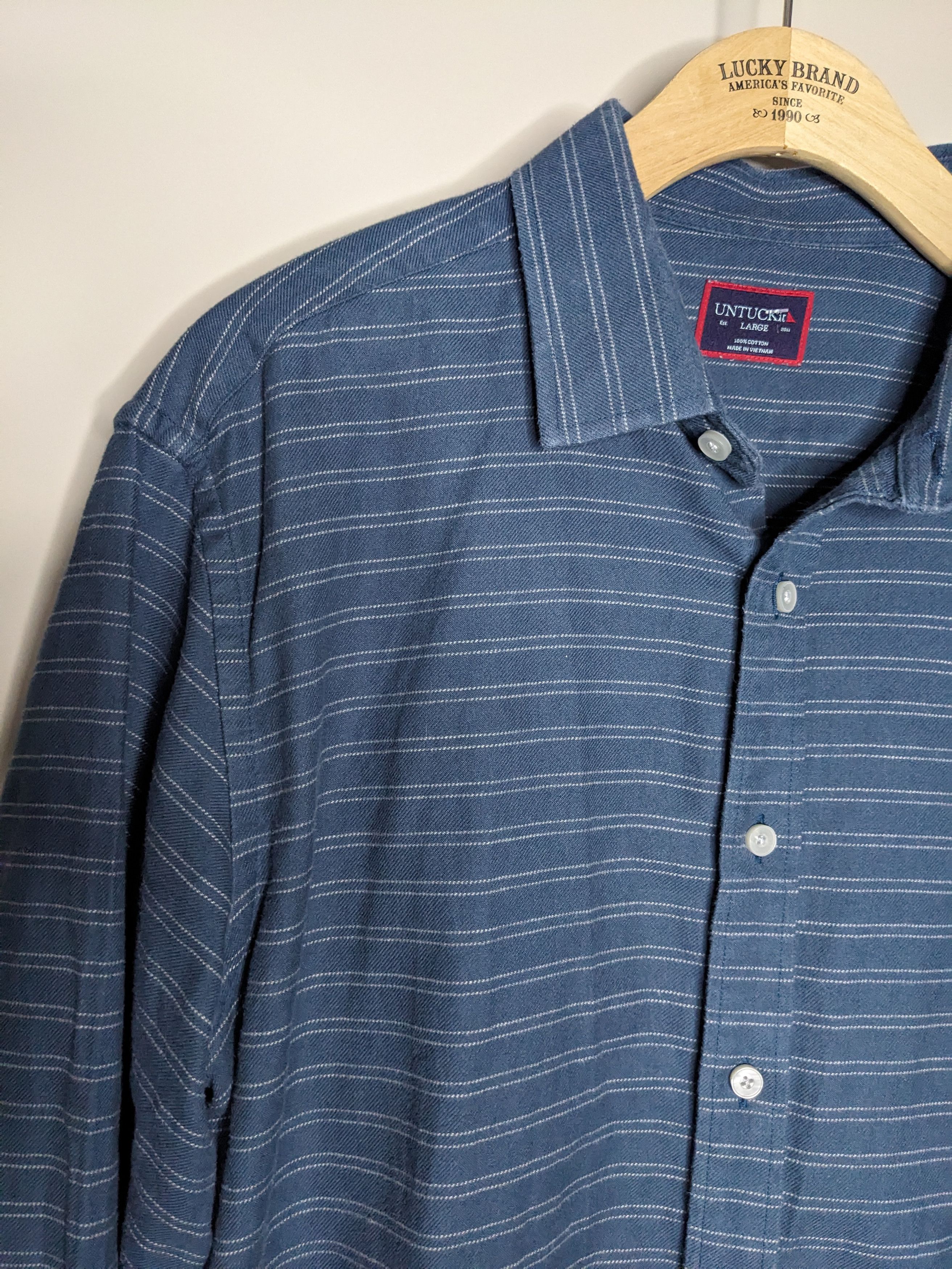 UNTUCKit UNTUCKit Brushed Cotton Striped Shirt Size Large Button Up Size US L / EU 52-54 / 3 - 4 Thumbnail