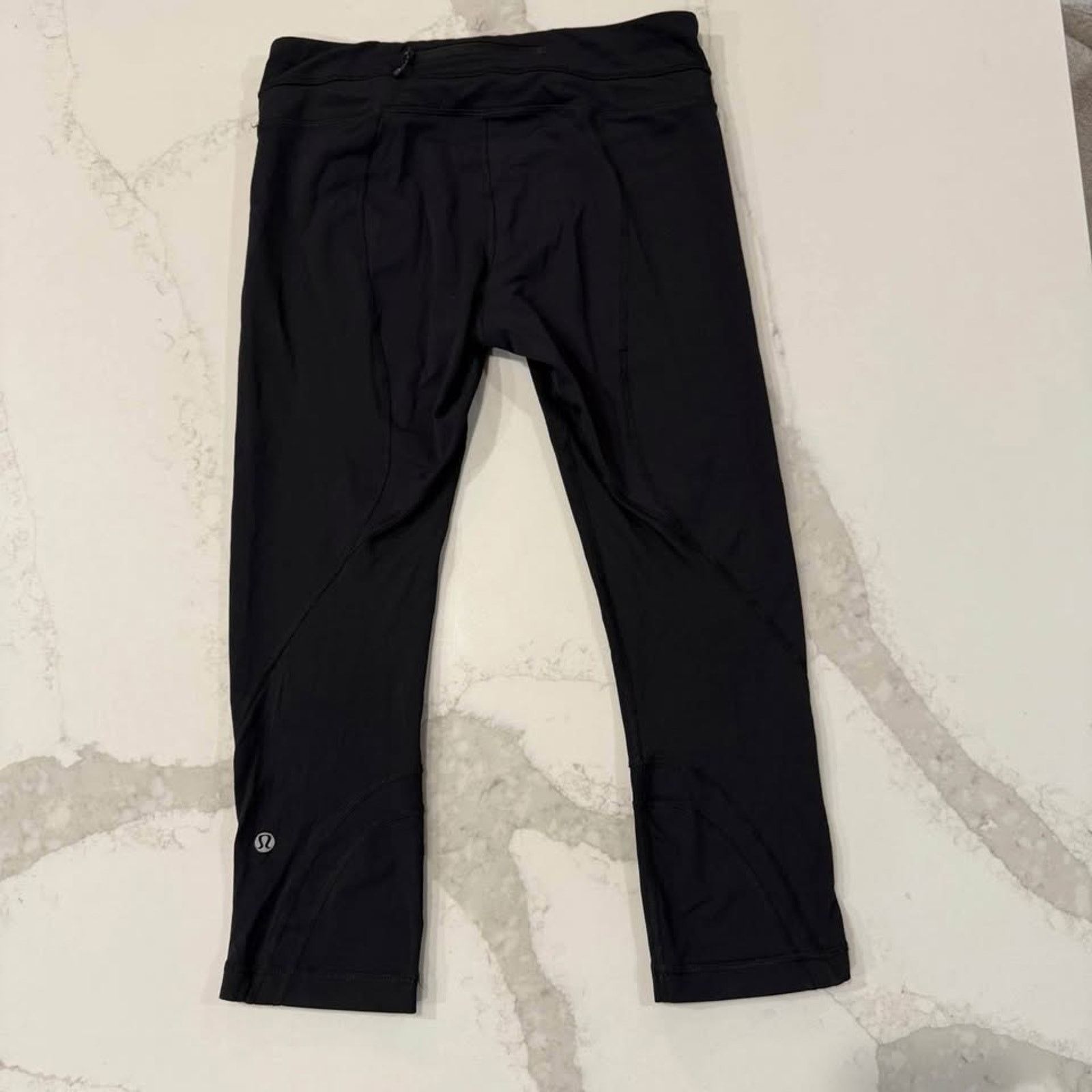 Lululemon Lululemon Cropped Leggings Black Mid Rise Women’s Size 6 Size 28" / US 6 / IT 42 - 6 Thumbnail