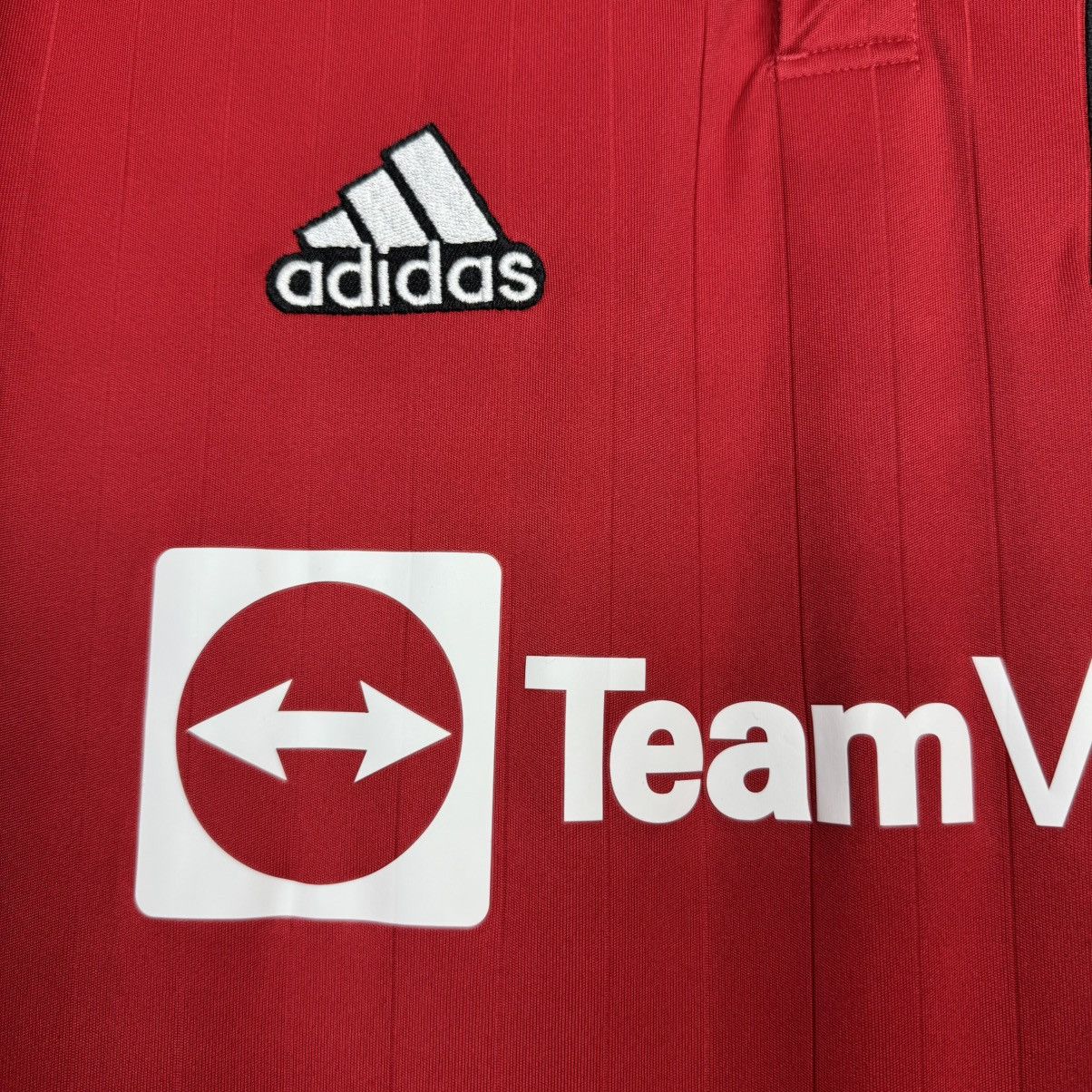 Adidas MANCHESTER UNITED 2022 2023 HOME FOOTBAL SHIRT SOCCER JERSEY Size US S / EU 44-46 / 1 - 6 Thumbnail