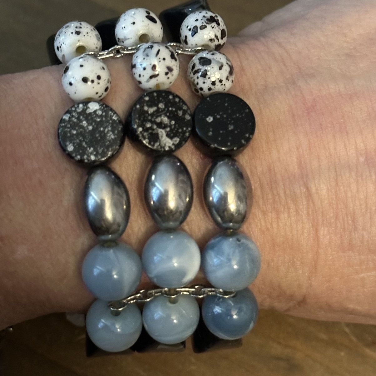Other Multi bead one piece stacked stretch bracelet Size ONE SIZE - 4 Thumbnail