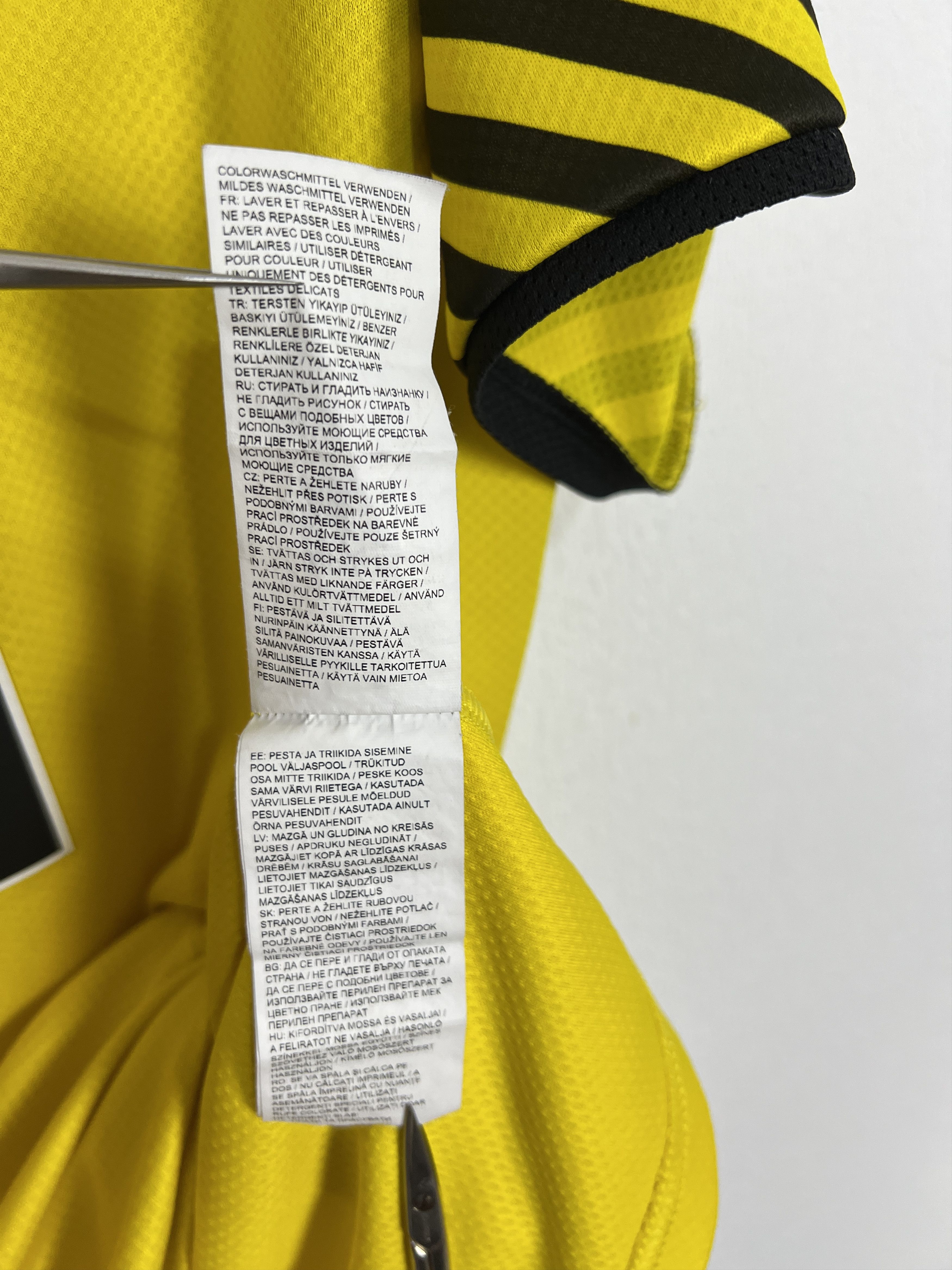 Puma Borussia Dortmund Home football shirt 2021 Soccer Puma Size US XL / EU 56 / 4 - 11 Thumbnail