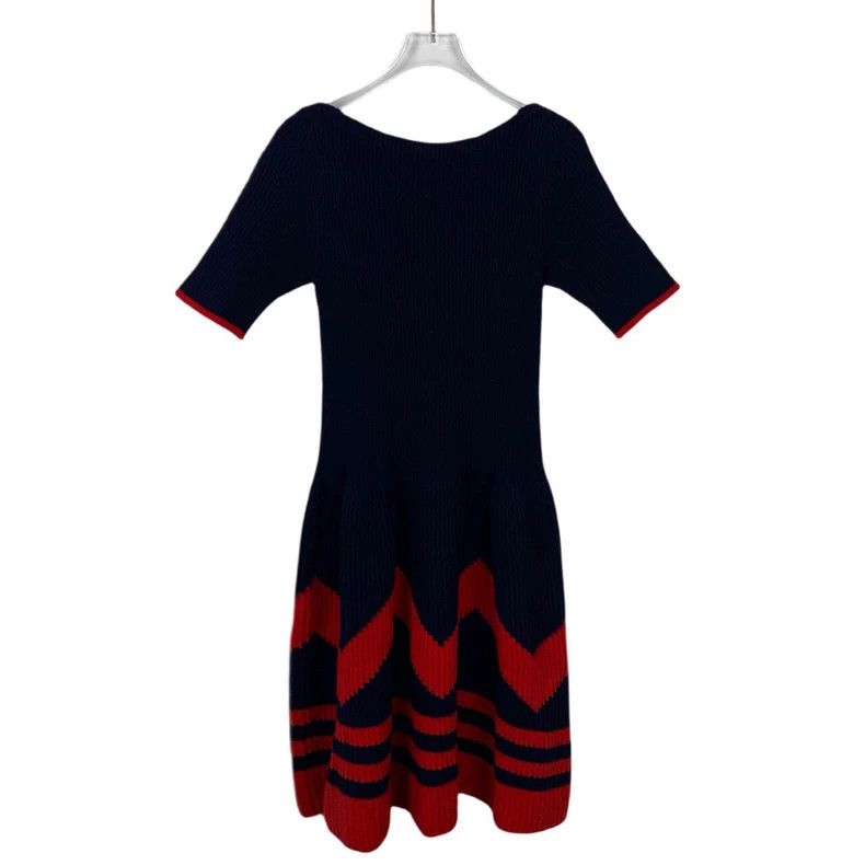 Louis Vuitton Louis Vuitton Logo monogrammed red and black crewneck wool Size S / US 4 / IT 40 - 2 Thumbnail