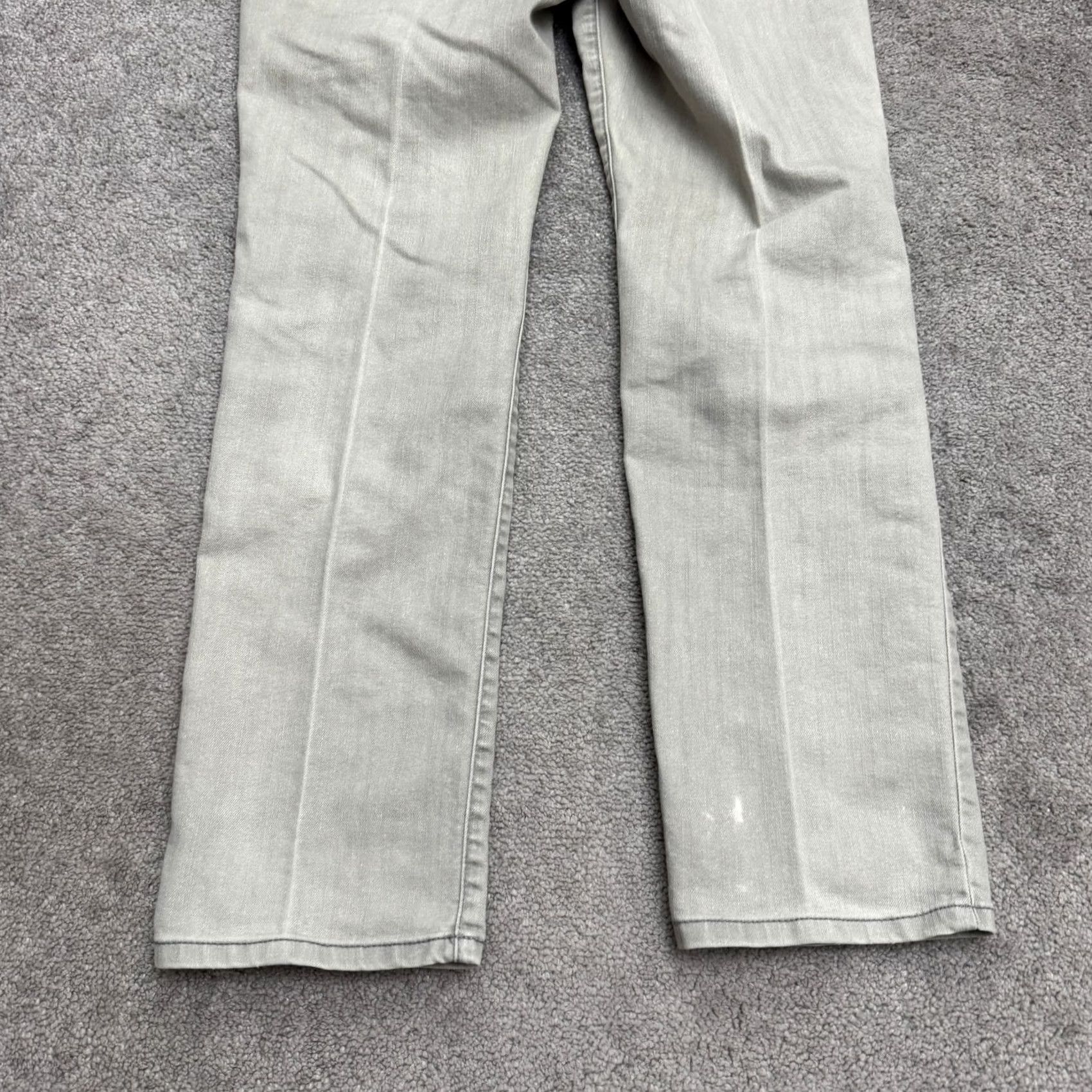 Vintage Chico's Platinum Jeans Womens 1.5 Gray Charcoal Wash Slim Leg Size 24" / US 00 / IT 34 - 6 Thumbnail